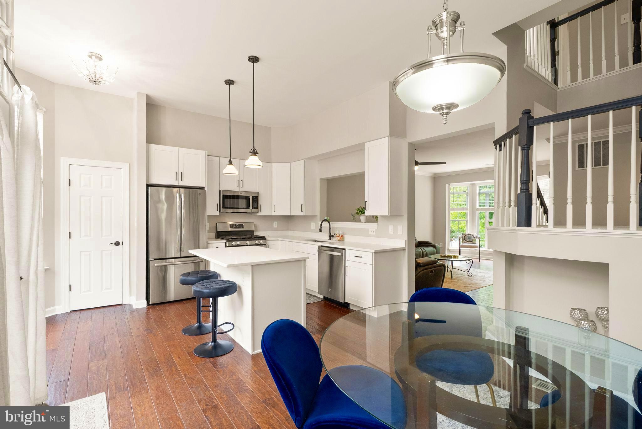 LOWES ISLAND - Residential