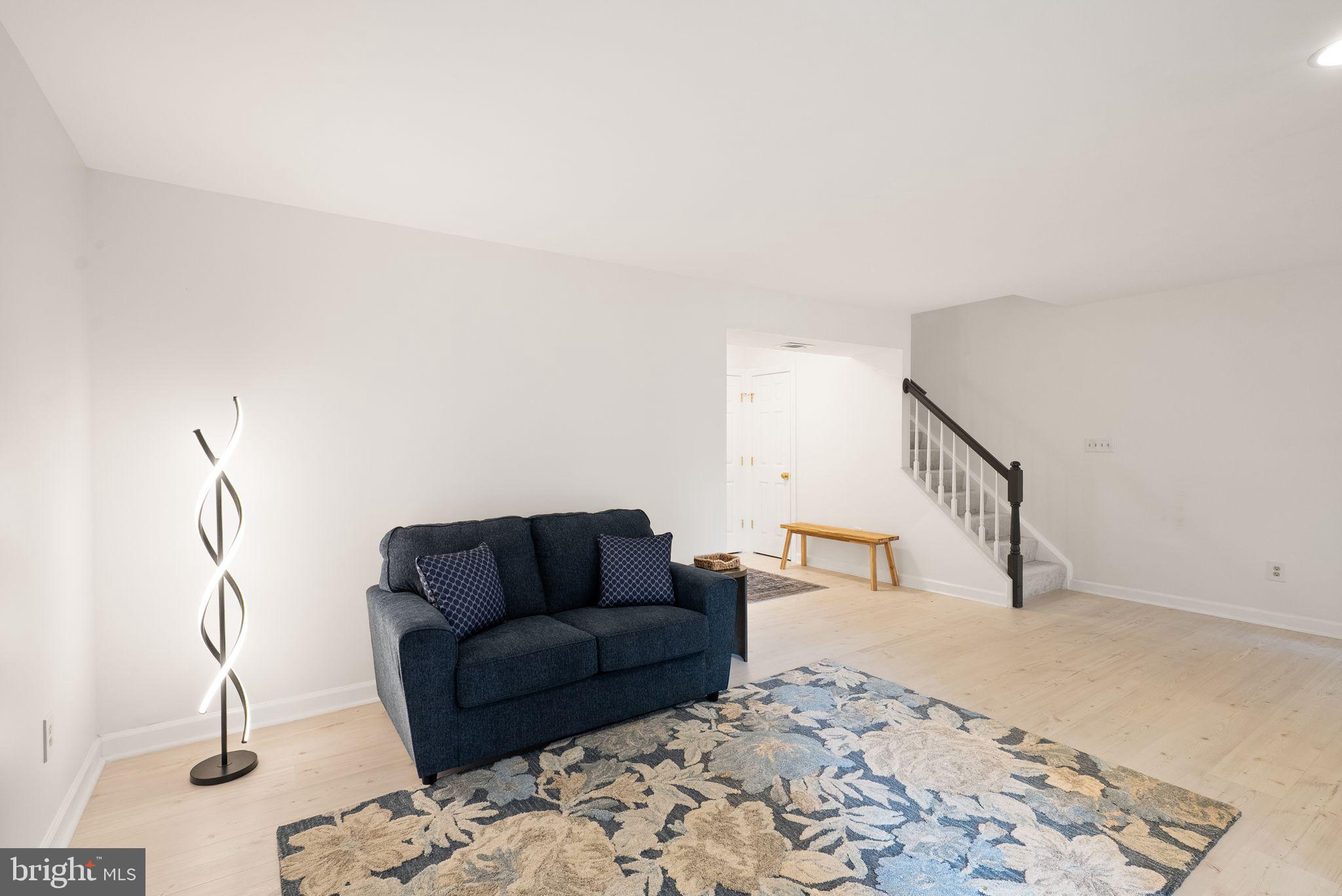 LOWES ISLAND - Residential