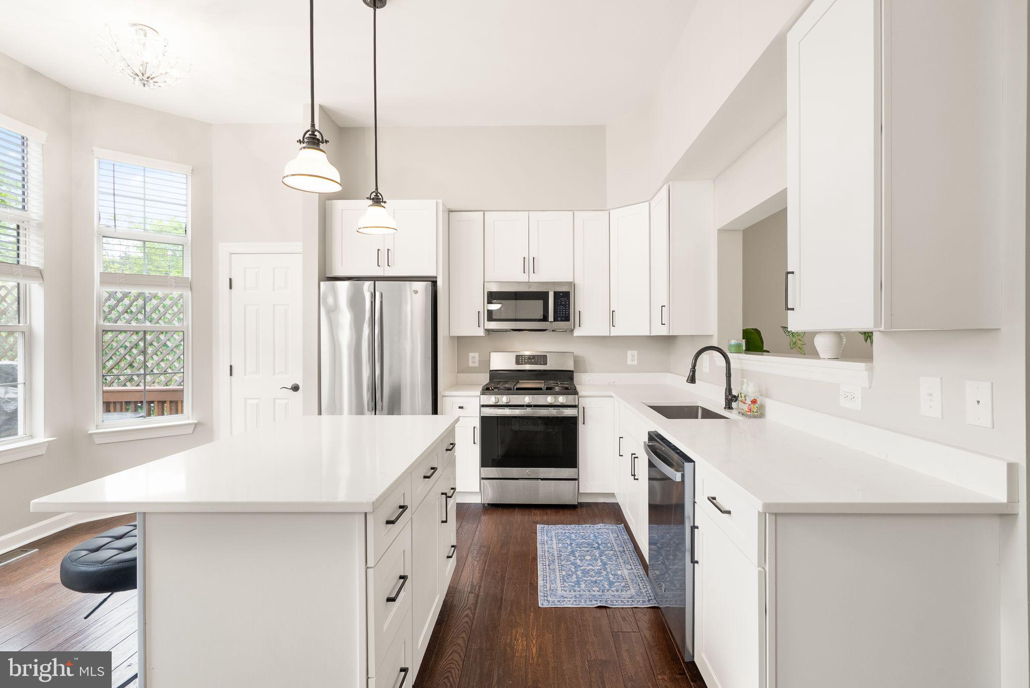 LOWES ISLAND - Residential