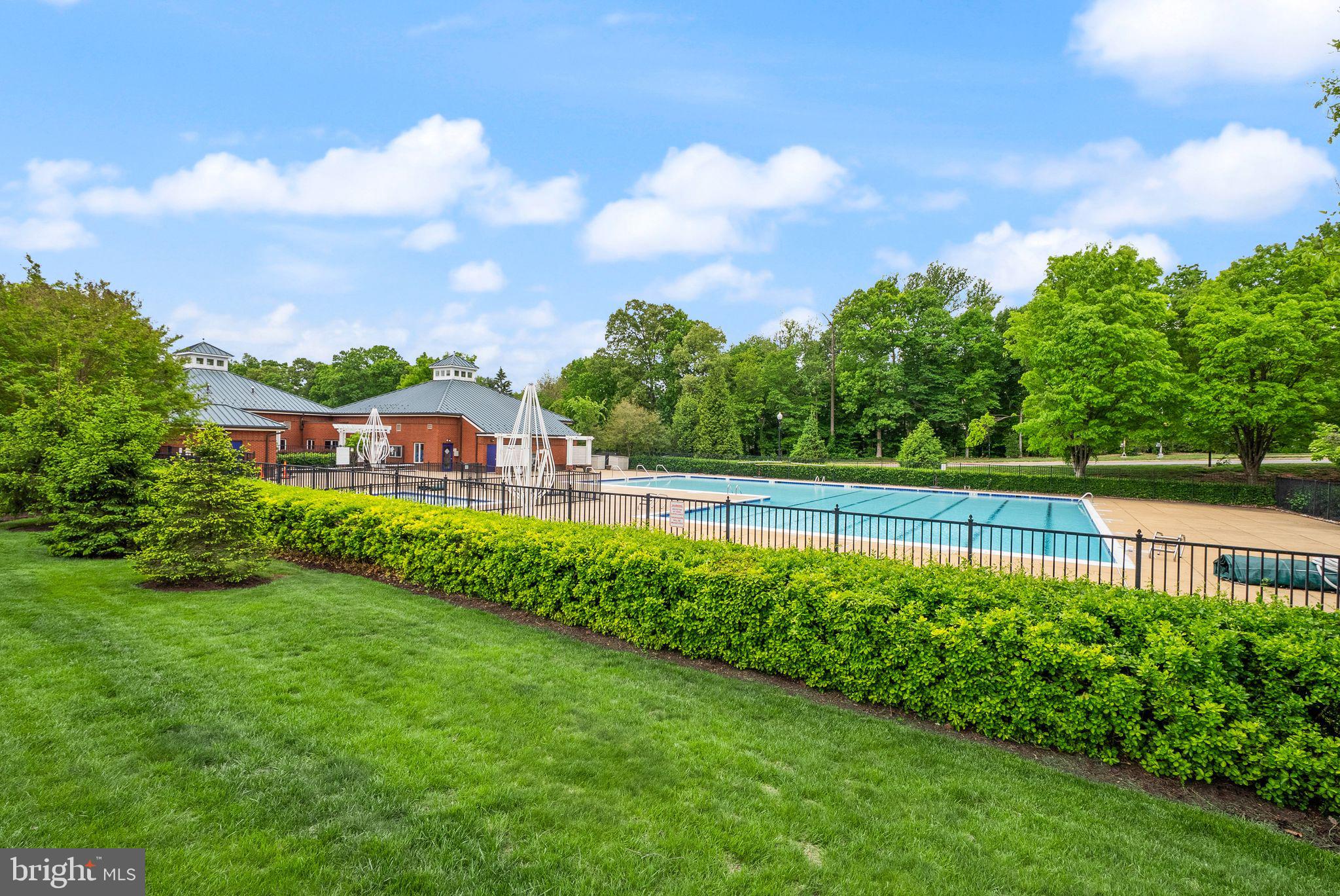LOWES ISLAND - Residential