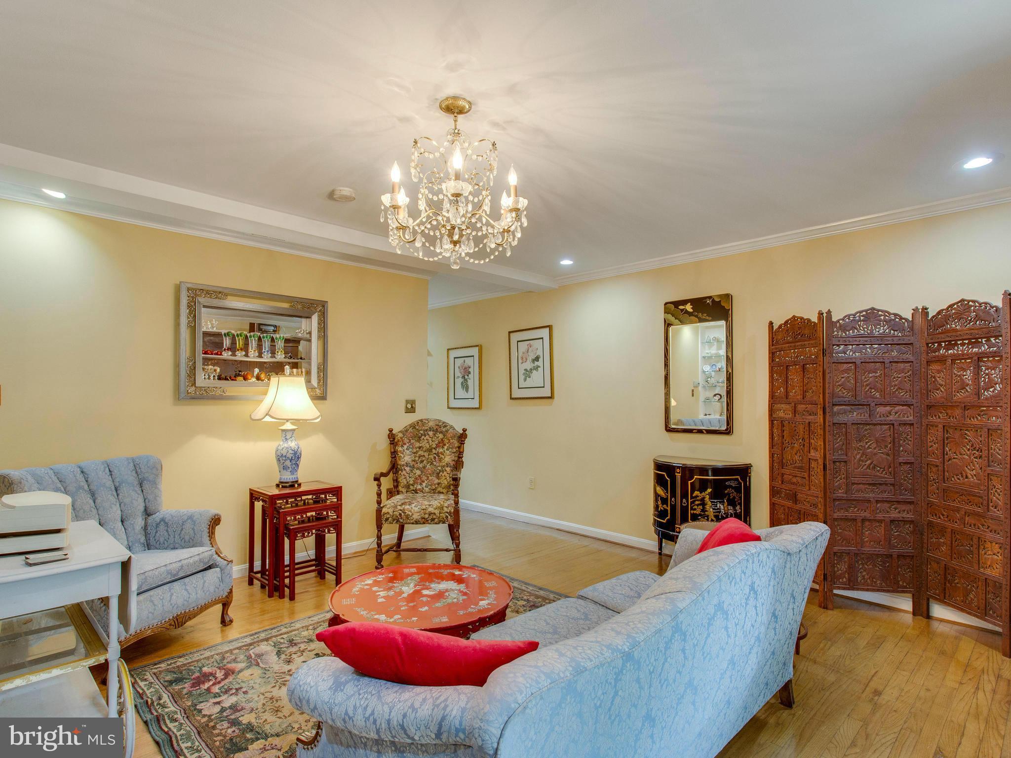 WARWICK VILLAGE - Residential