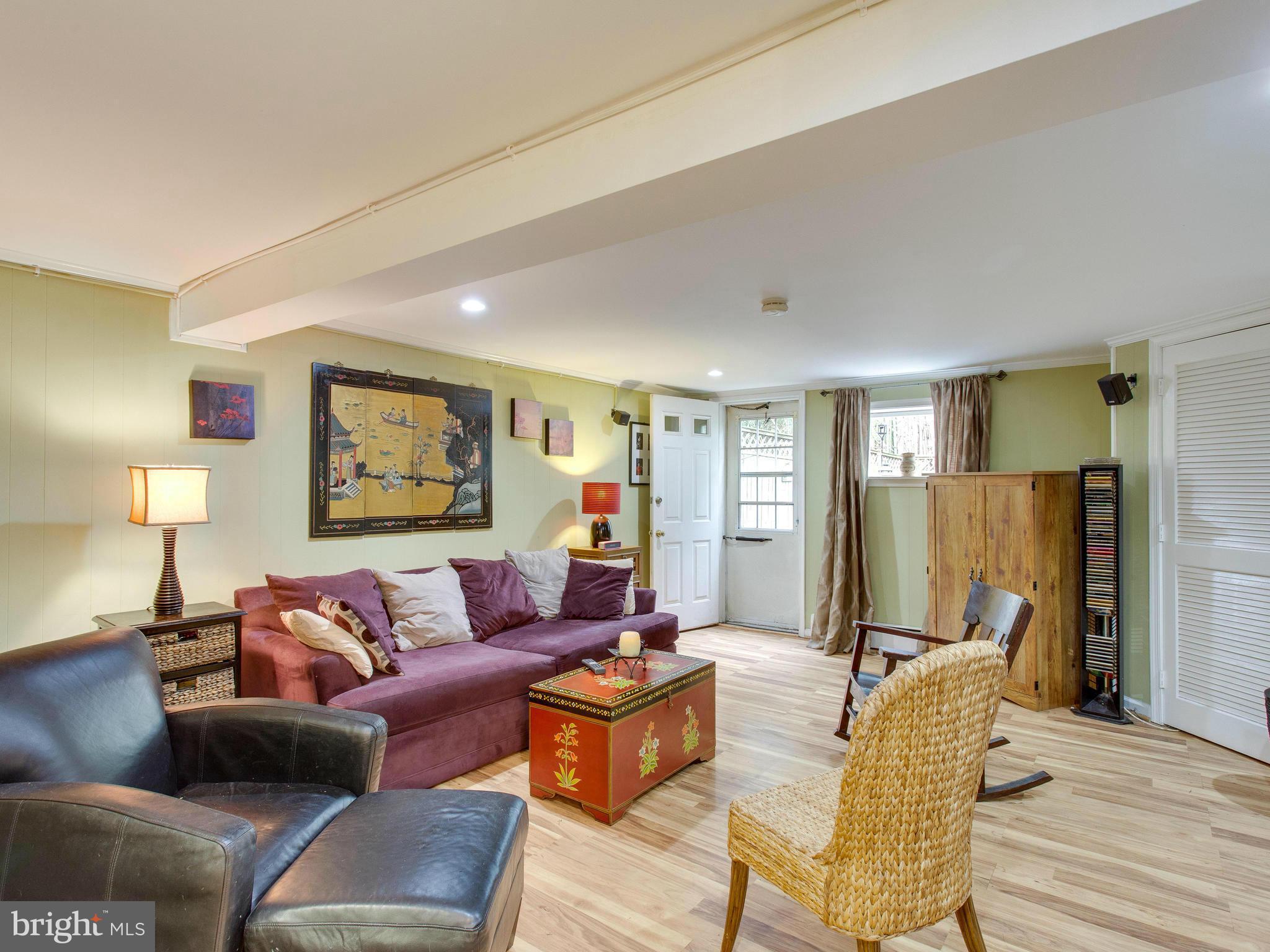 WARWICK VILLAGE - Residential