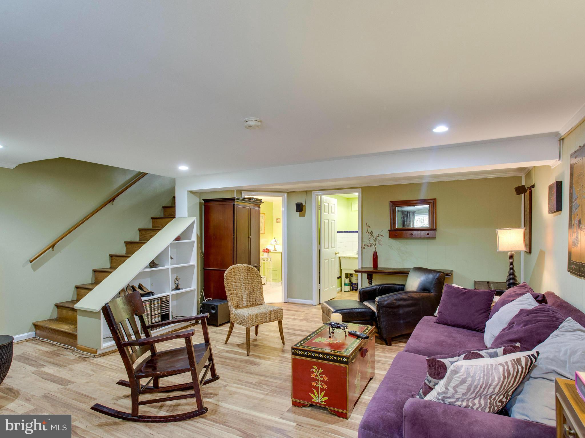 WARWICK VILLAGE - Residential