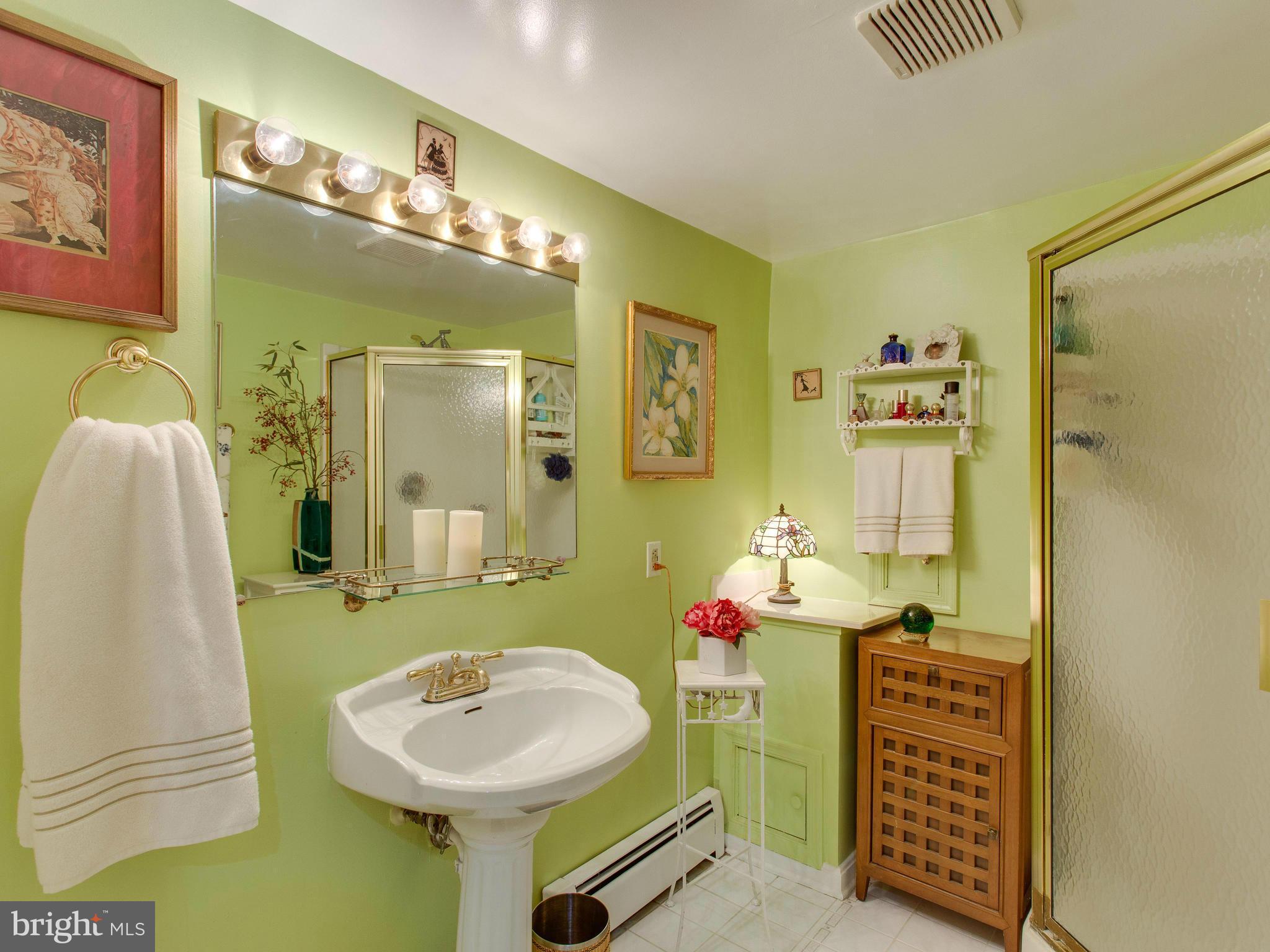 WARWICK VILLAGE - Residential