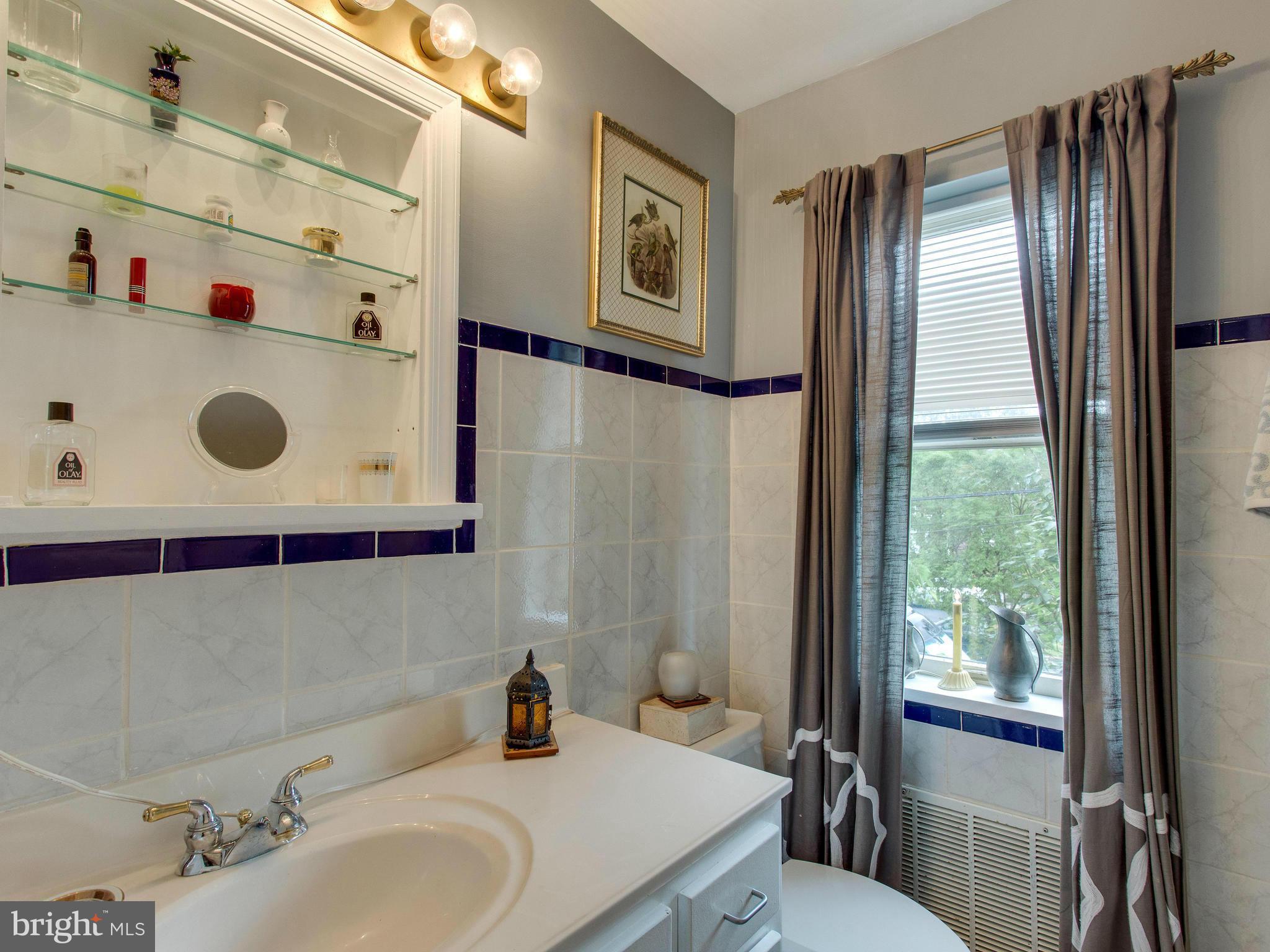 WARWICK VILLAGE - Residential