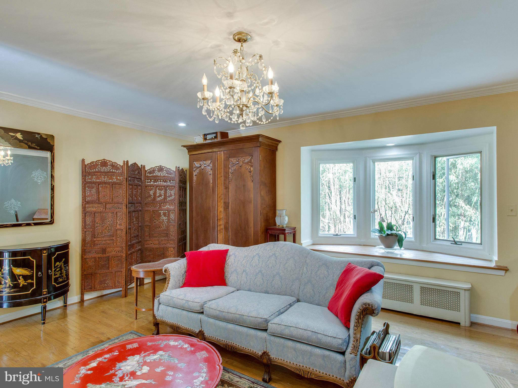 WARWICK VILLAGE - Residential