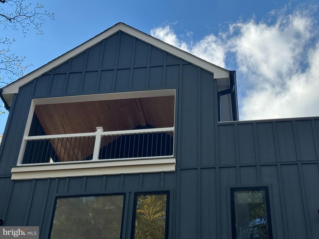 Photo of 5445 33rd Street NW, WASHINGTON, DC 20015 (MLS # DCDC2210308)