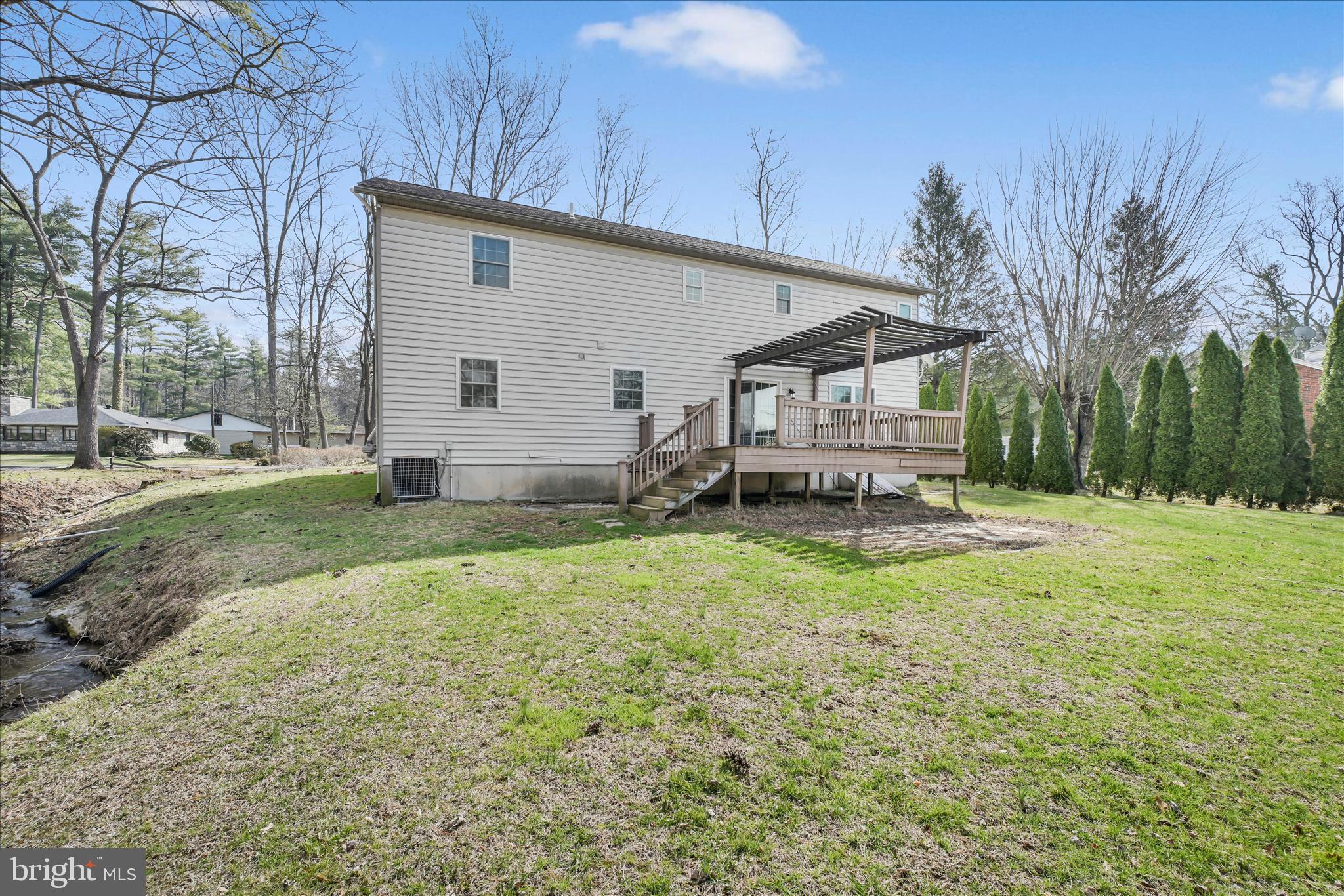 DEER LAKE - Residential