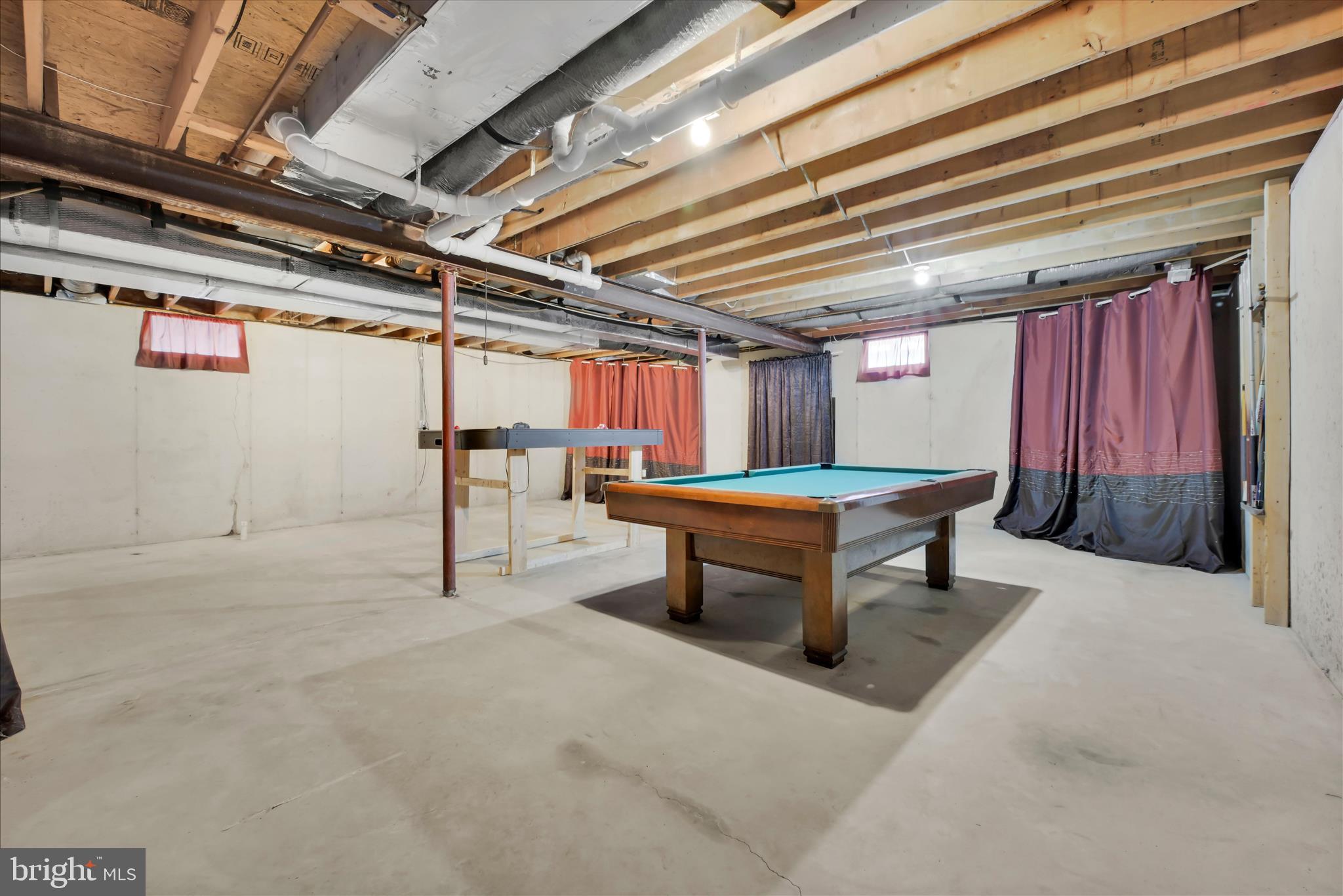 DEER LAKE - Residential