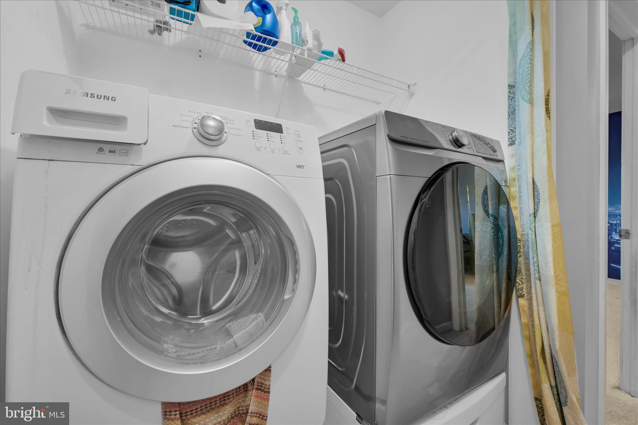 DEER LAKE - Residential