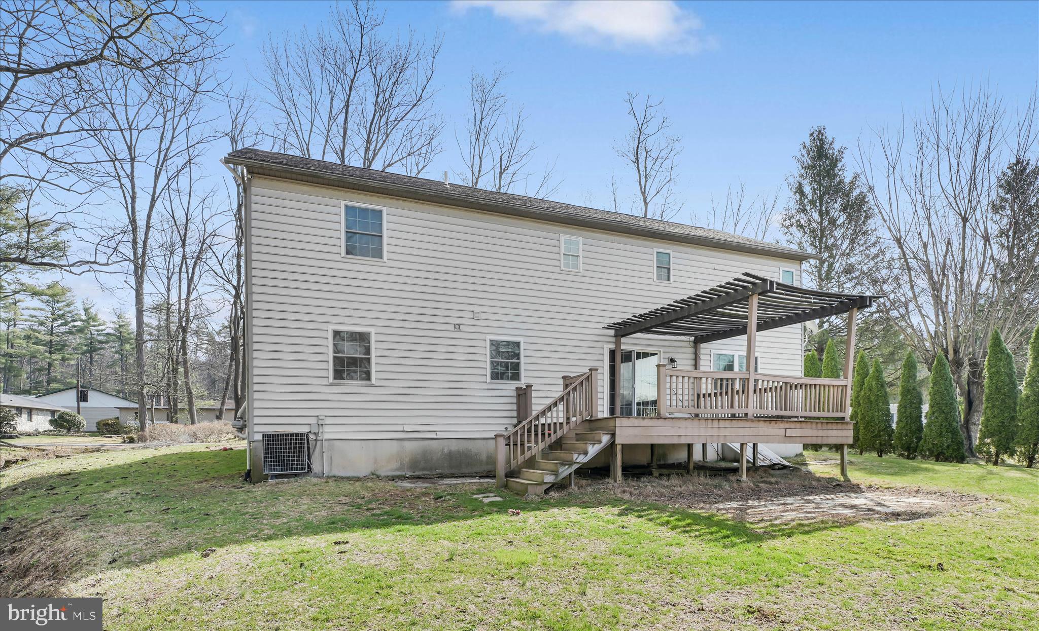 DEER LAKE - Residential