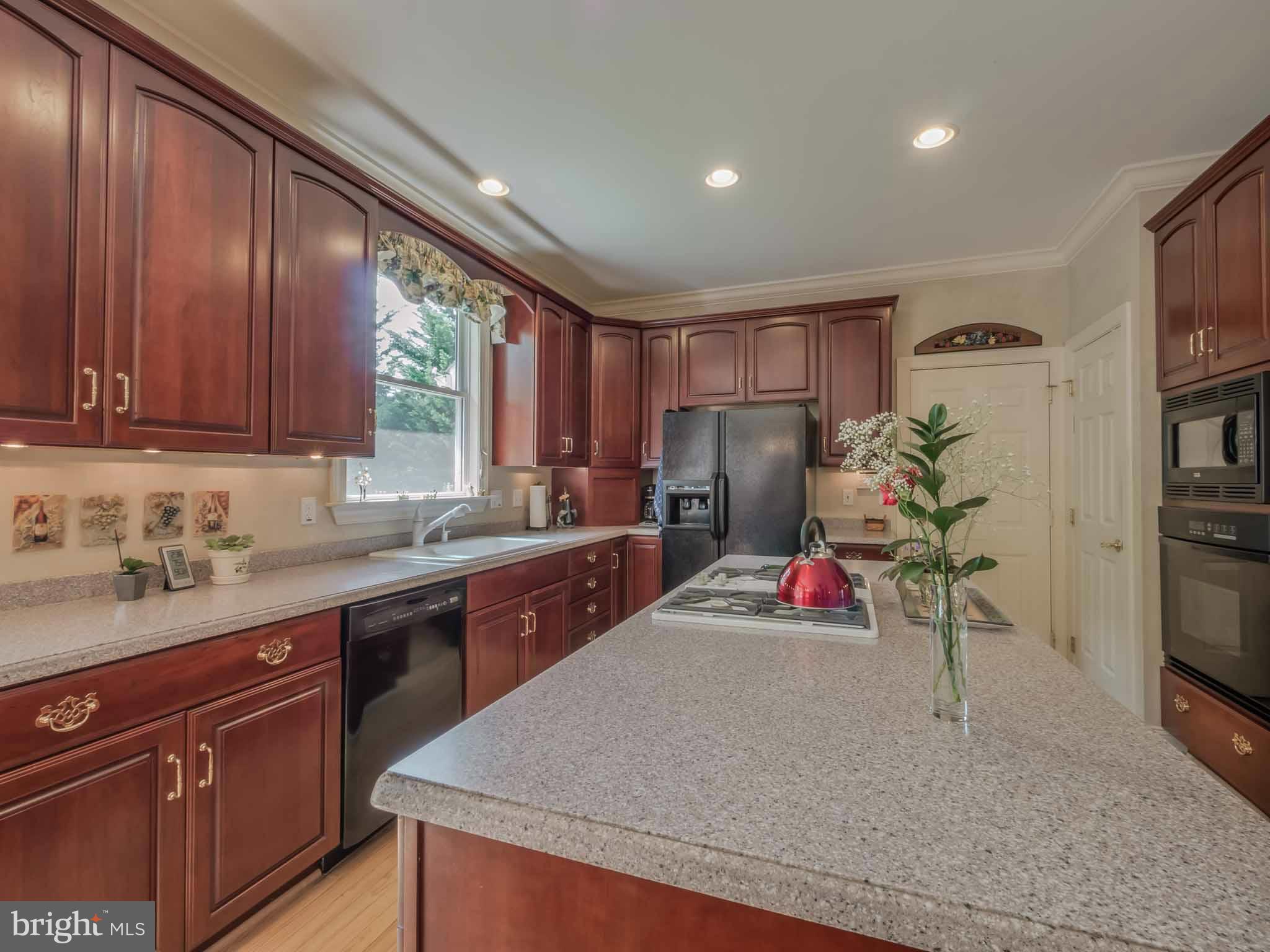 COVE POINT WOODS - Residential