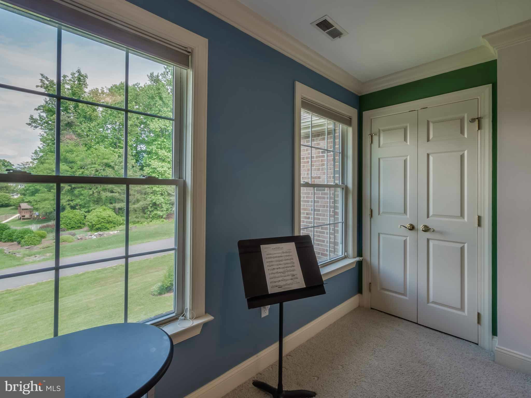 COVE POINT WOODS - Residential