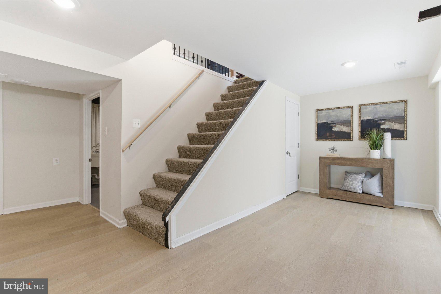 DUN ROVIN - Residential