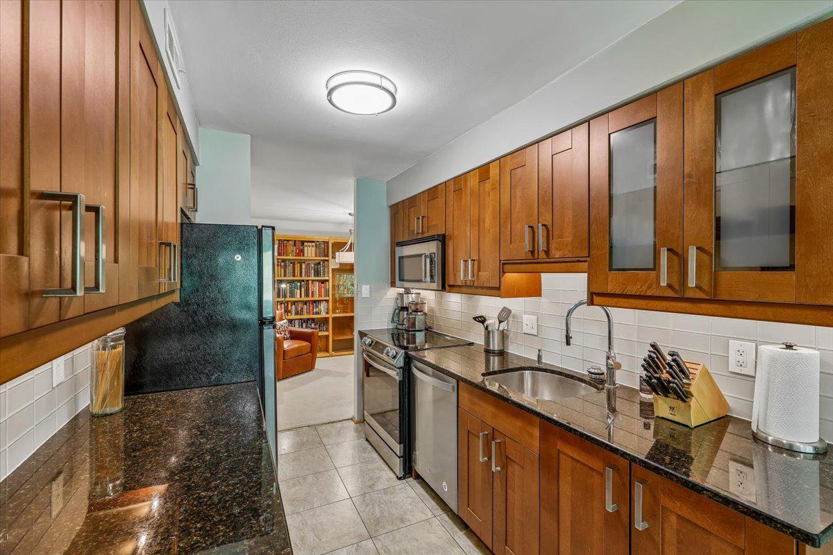 VILLAGE OVERLOOK - Residential