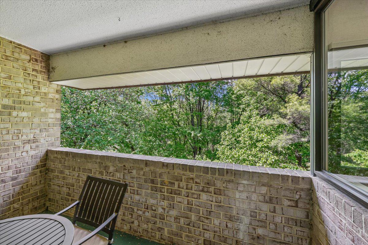 VILLAGE OVERLOOK - Residential