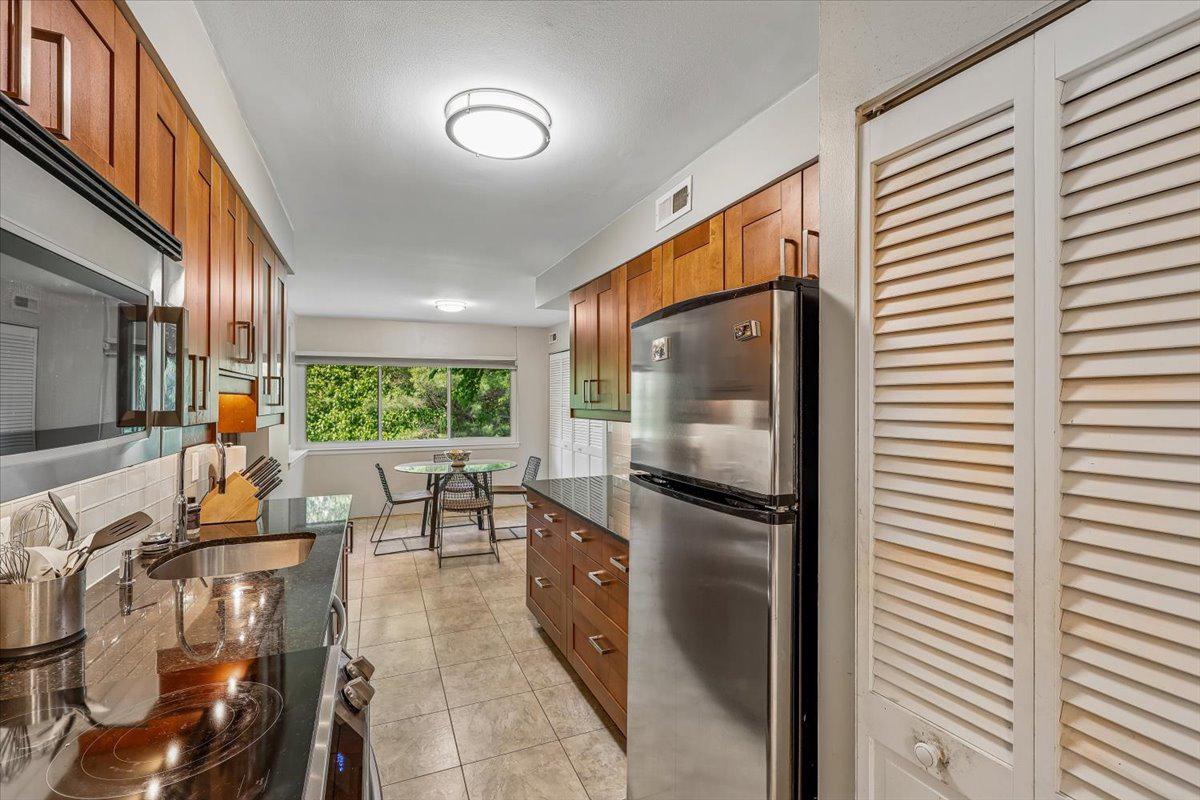 VILLAGE OVERLOOK - Residential