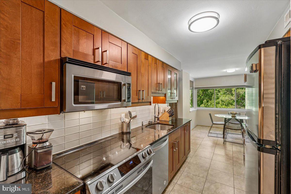 VILLAGE OVERLOOK - Residential