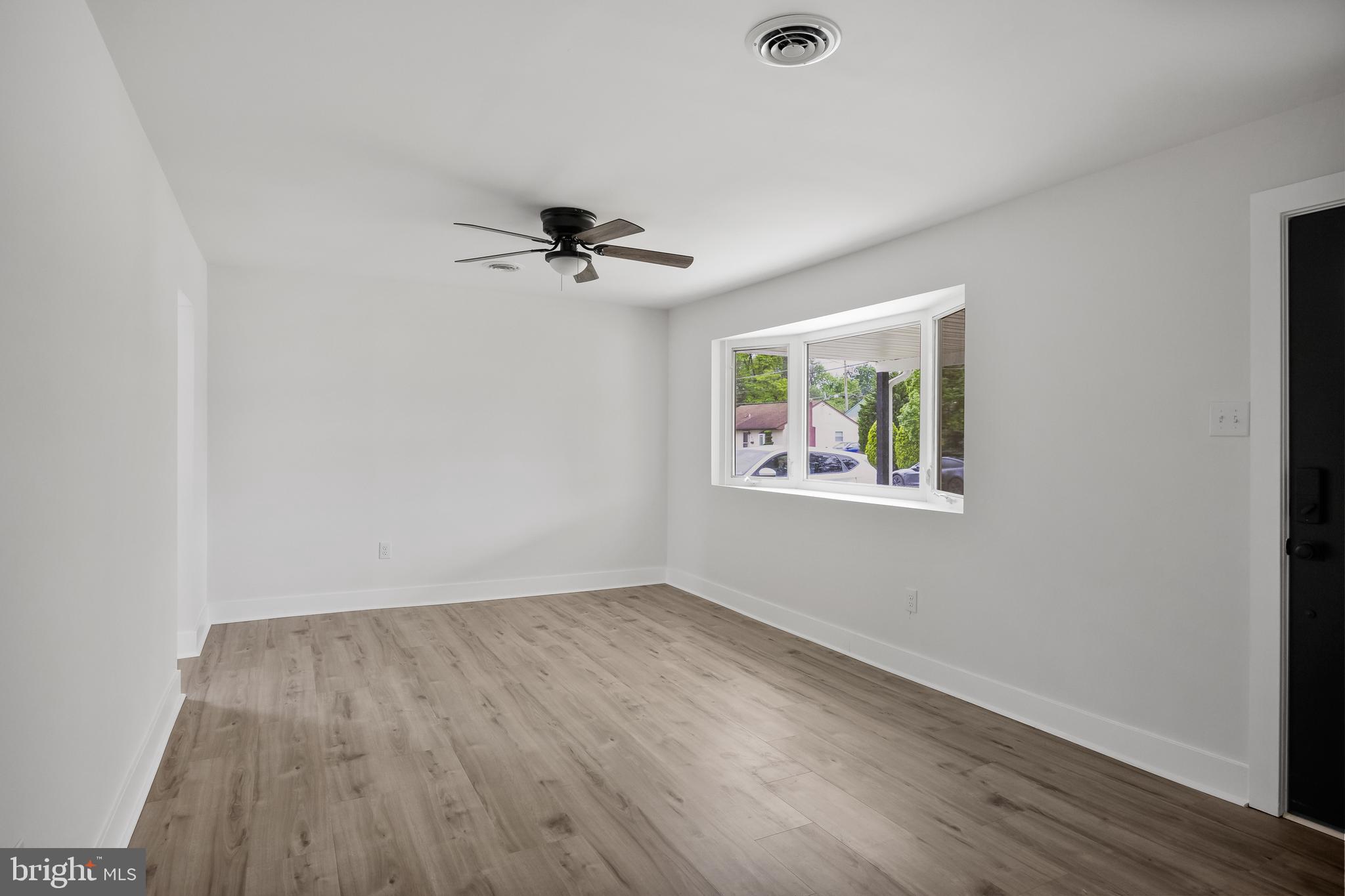 441 WINDSOR DRIVE