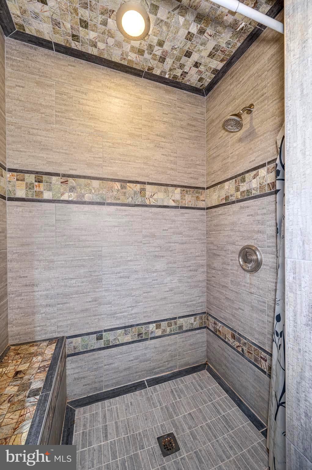 MIDDLE RIDGE ESTATES - Residential