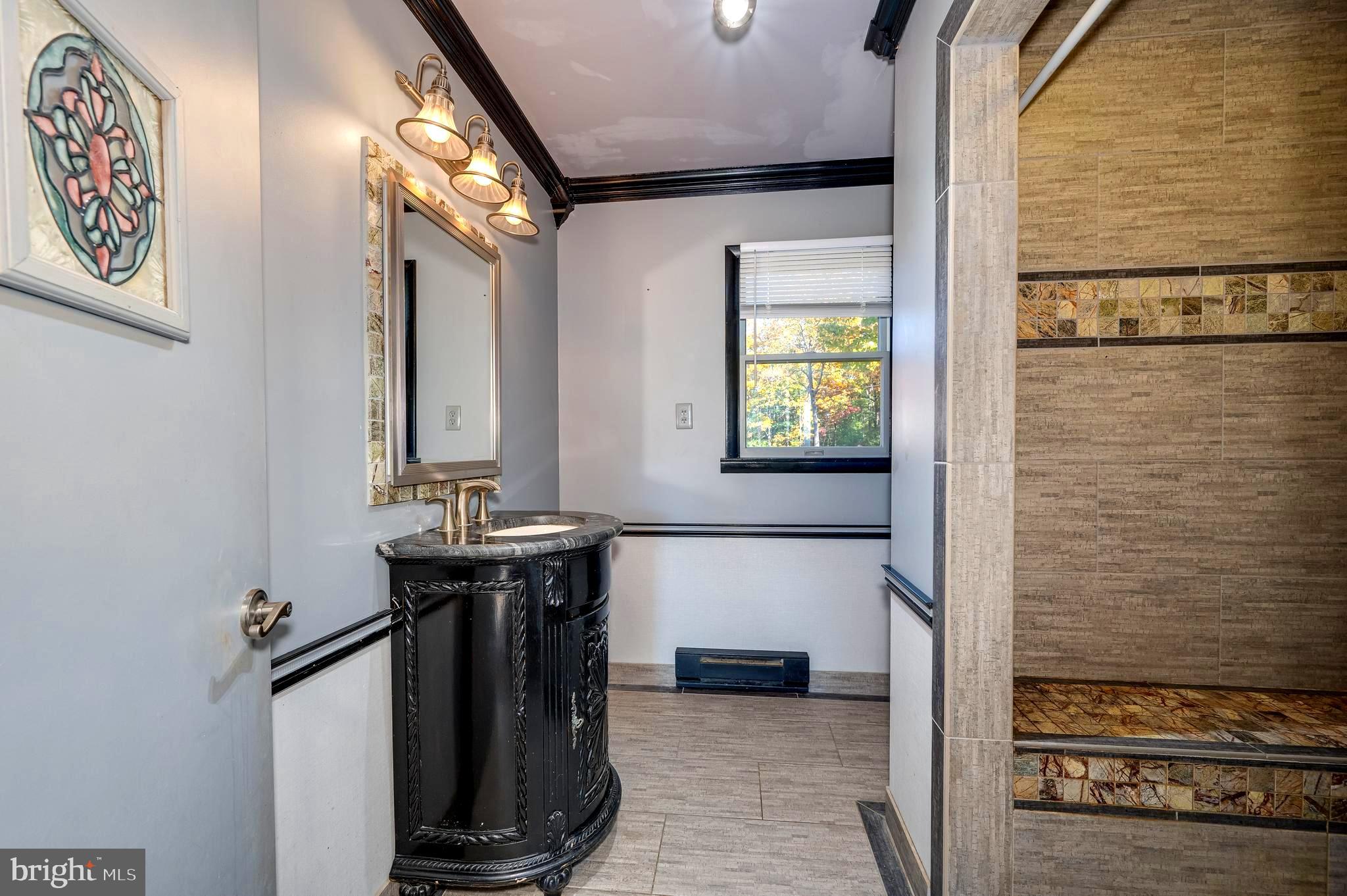 MIDDLE RIDGE ESTATES - Residential