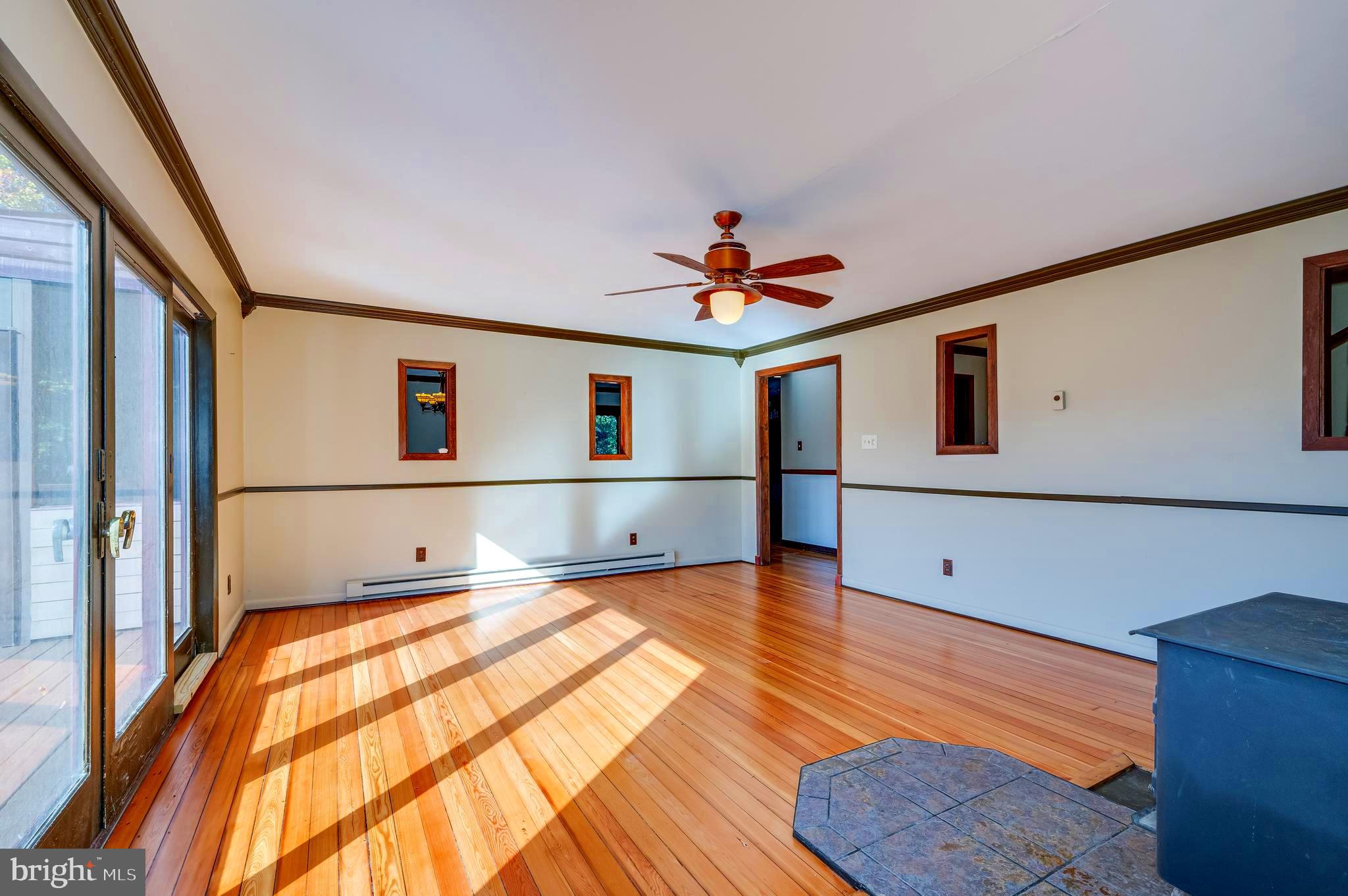 MIDDLE RIDGE ESTATES - Residential