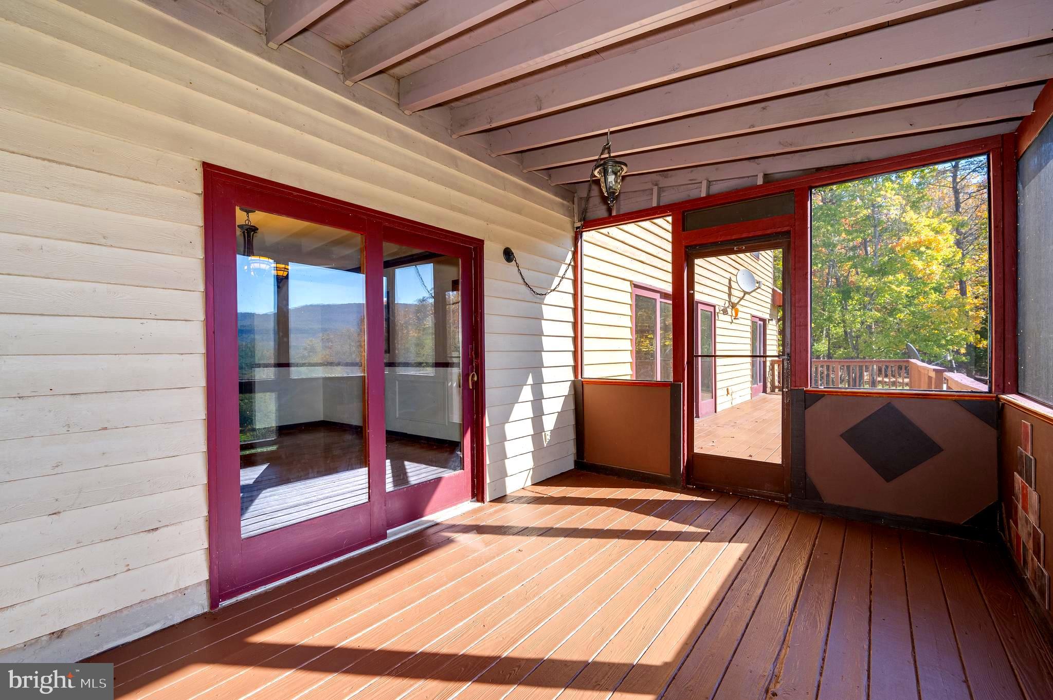 MIDDLE RIDGE ESTATES - Residential