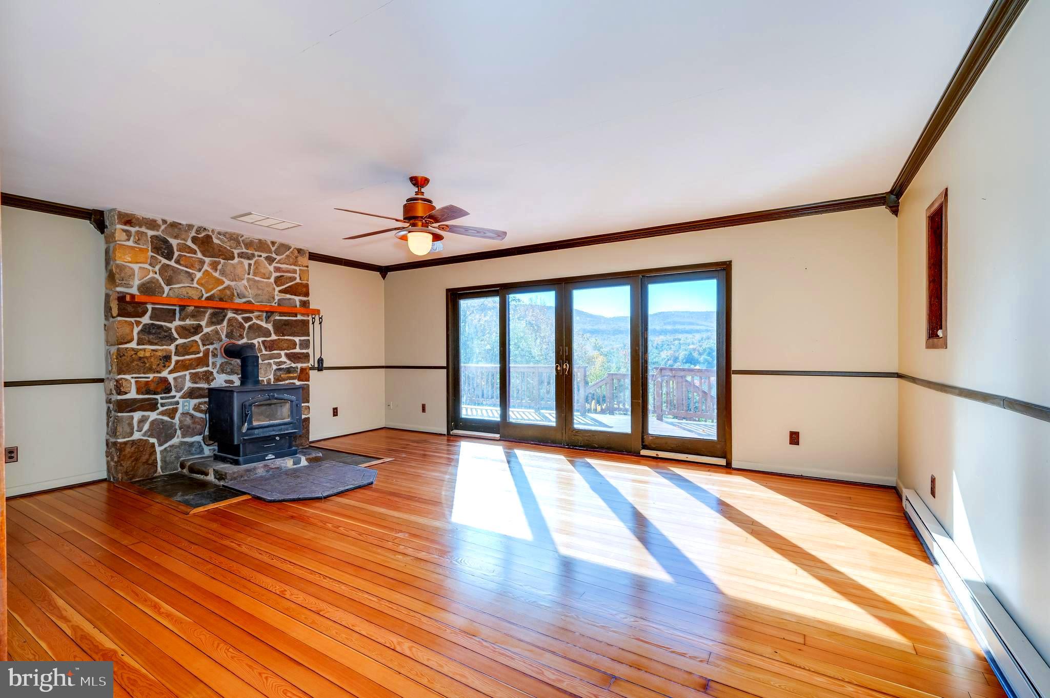 MIDDLE RIDGE ESTATES - Residential