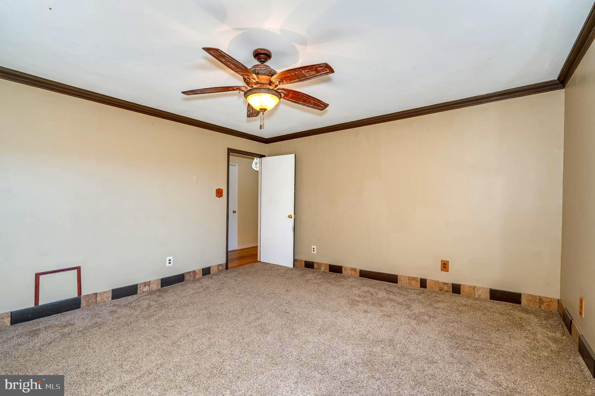 MIDDLE RIDGE ESTATES - Residential