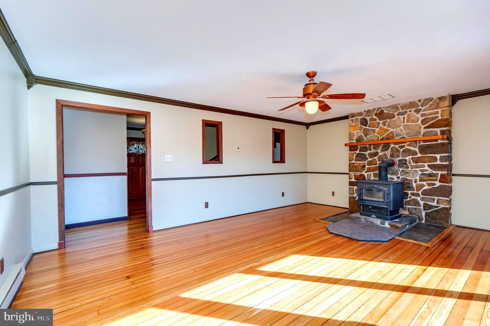 MIDDLE RIDGE ESTATES - Residential