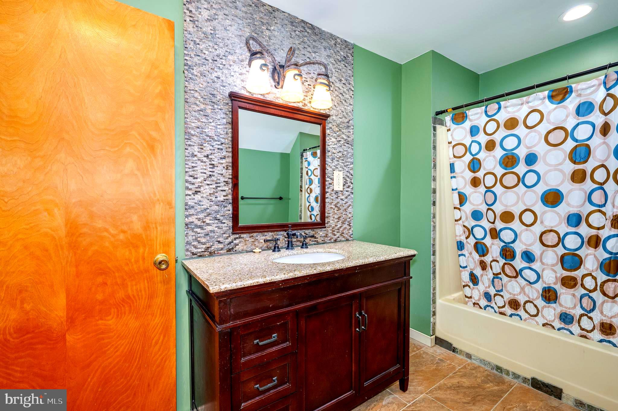 MIDDLE RIDGE ESTATES - Residential