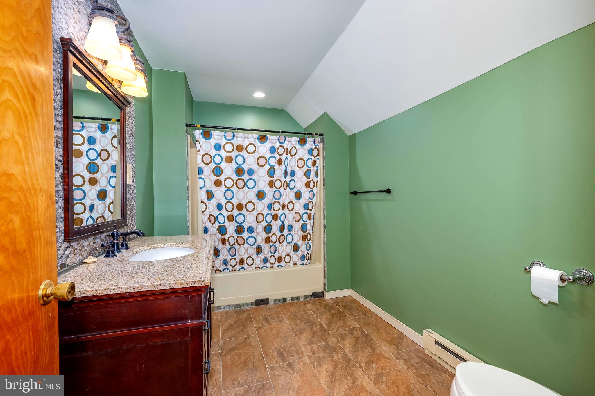 MIDDLE RIDGE ESTATES - Residential