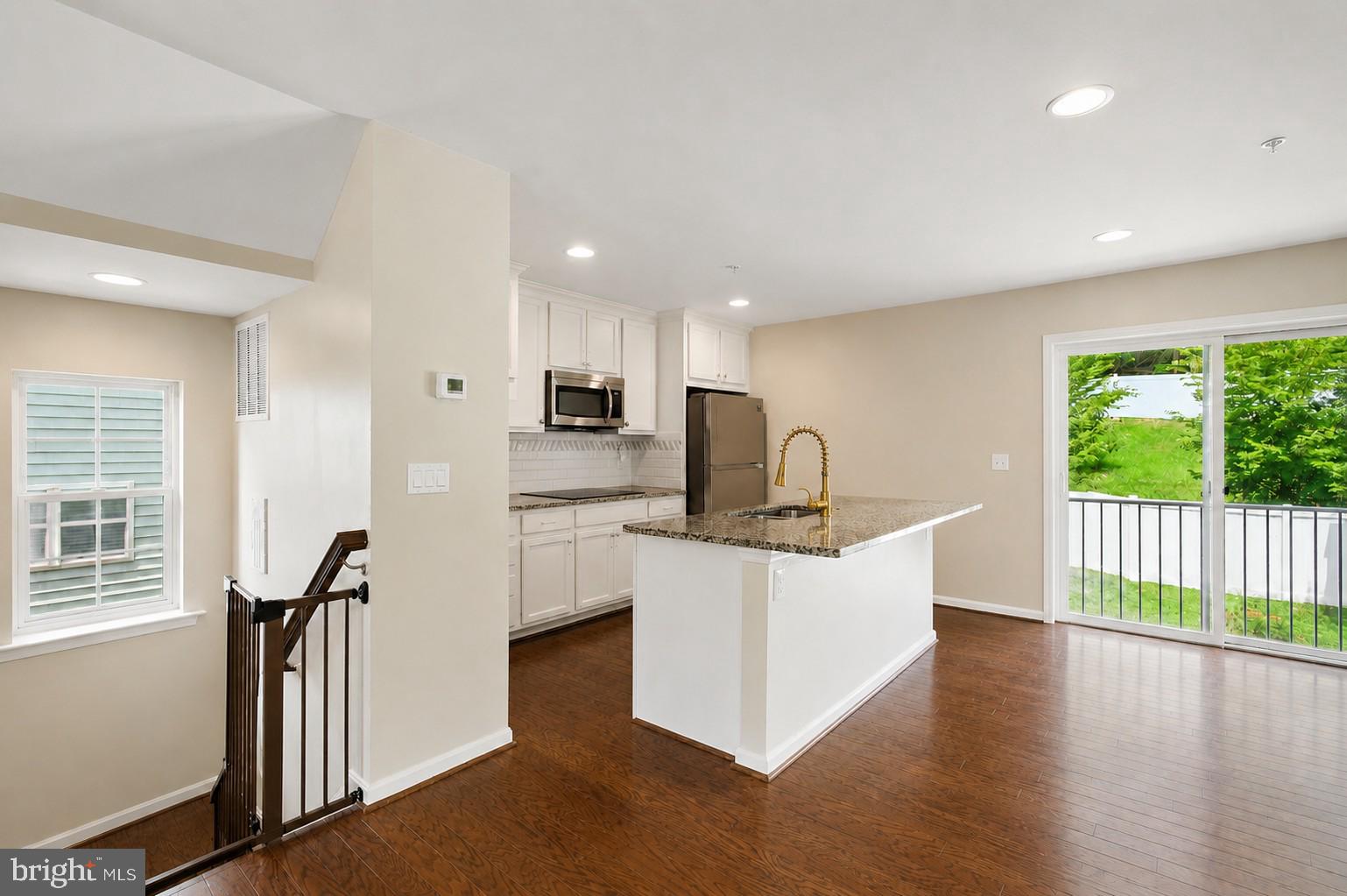 GATEWAY - Residential