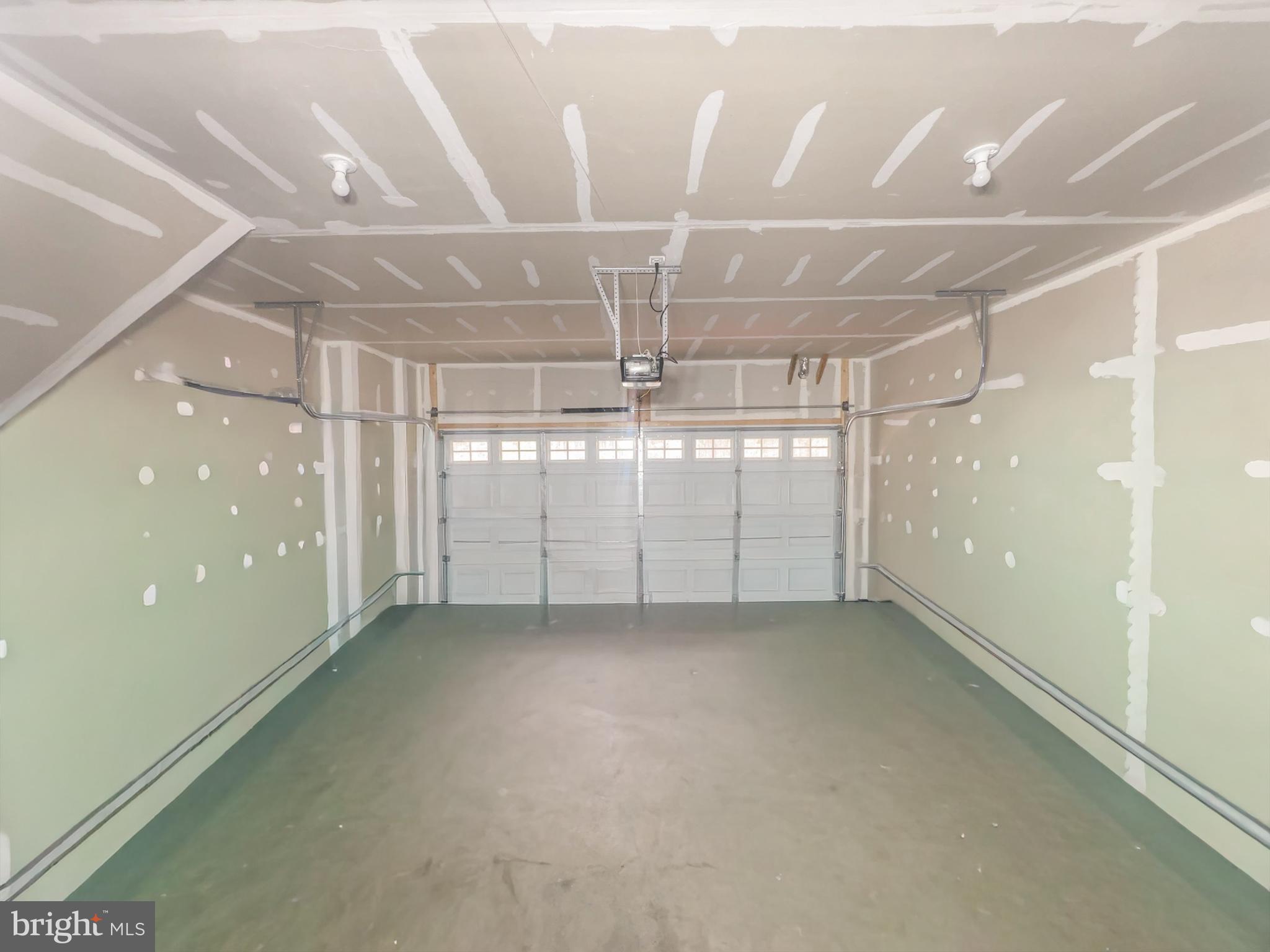 MARLBORO RIDGE - Residential