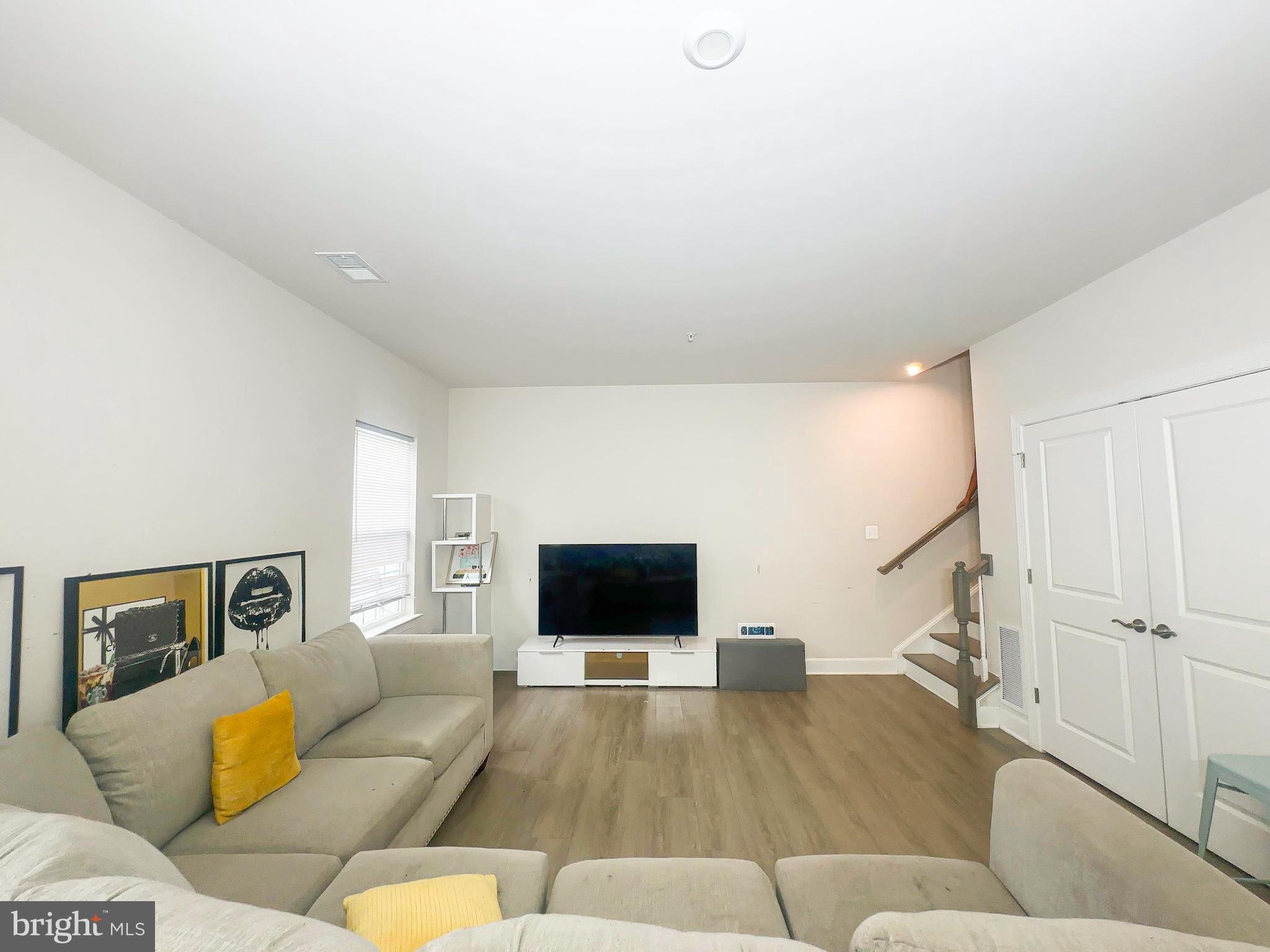 MARLBORO RIDGE - Residential