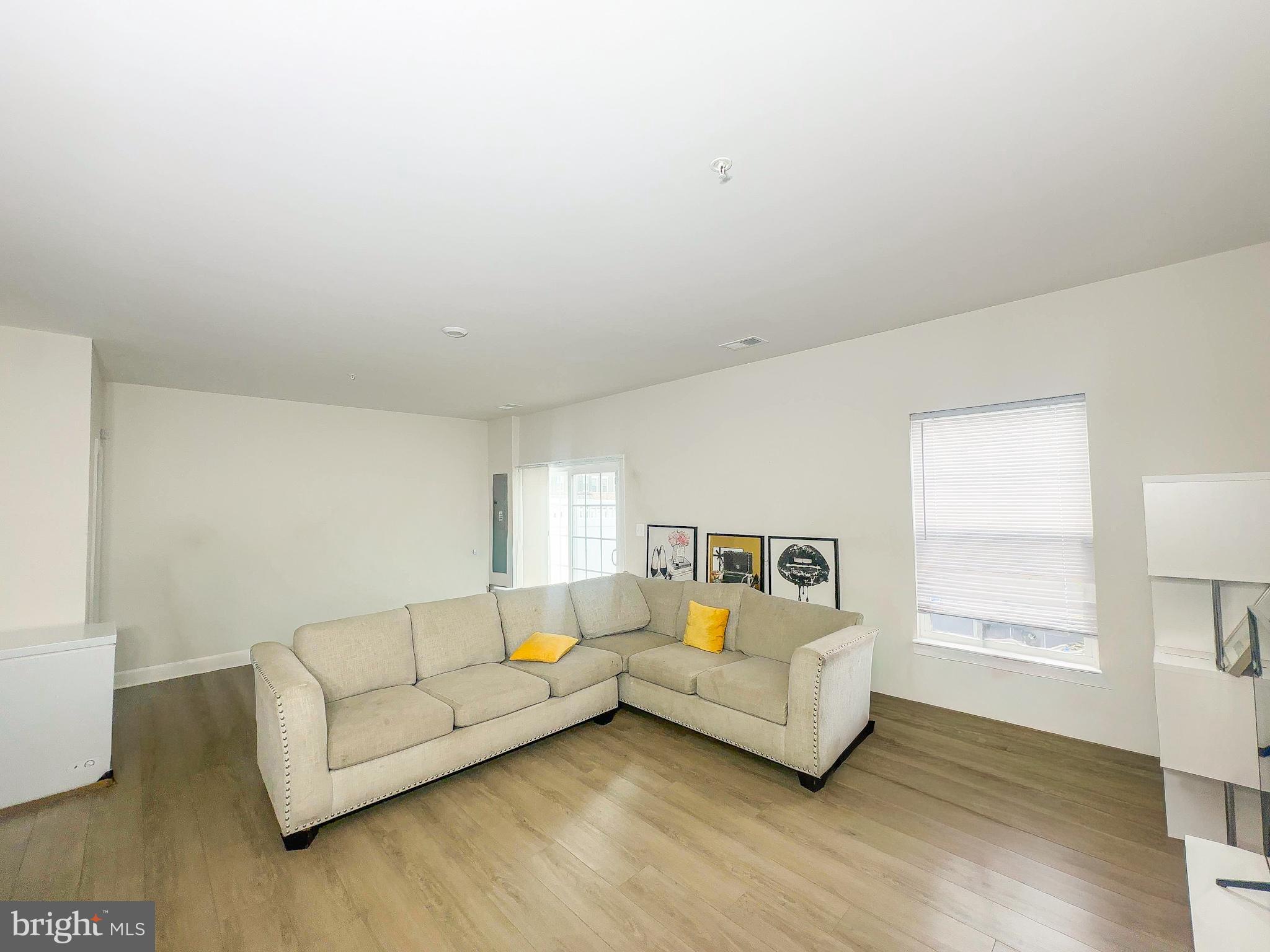 MARLBORO RIDGE - Residential