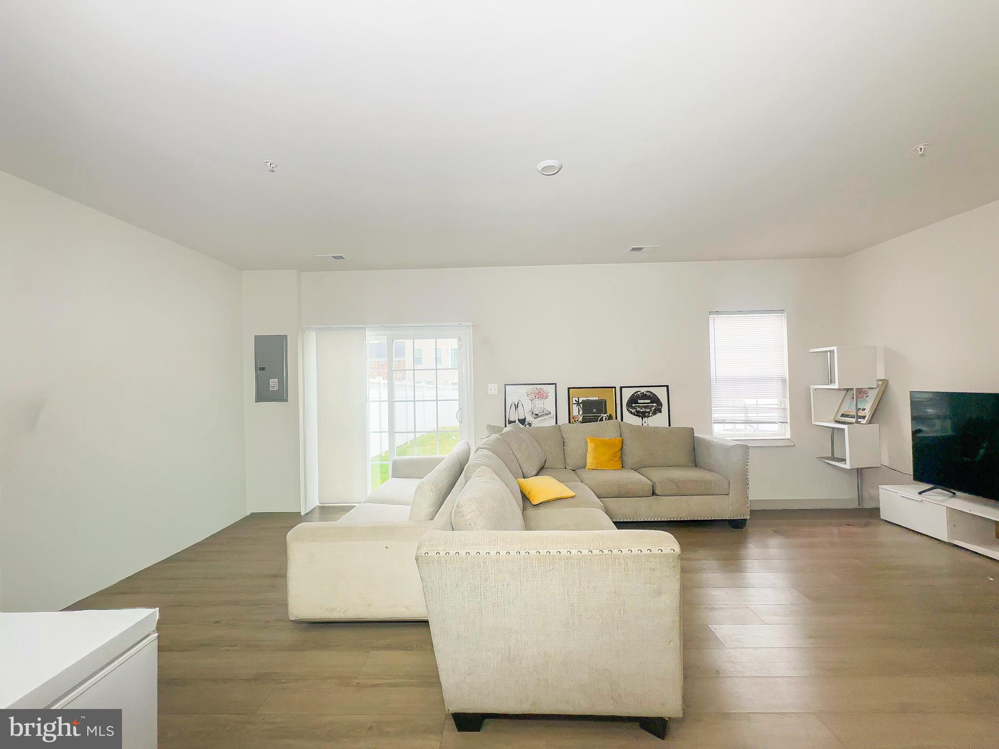 MARLBORO RIDGE - Residential