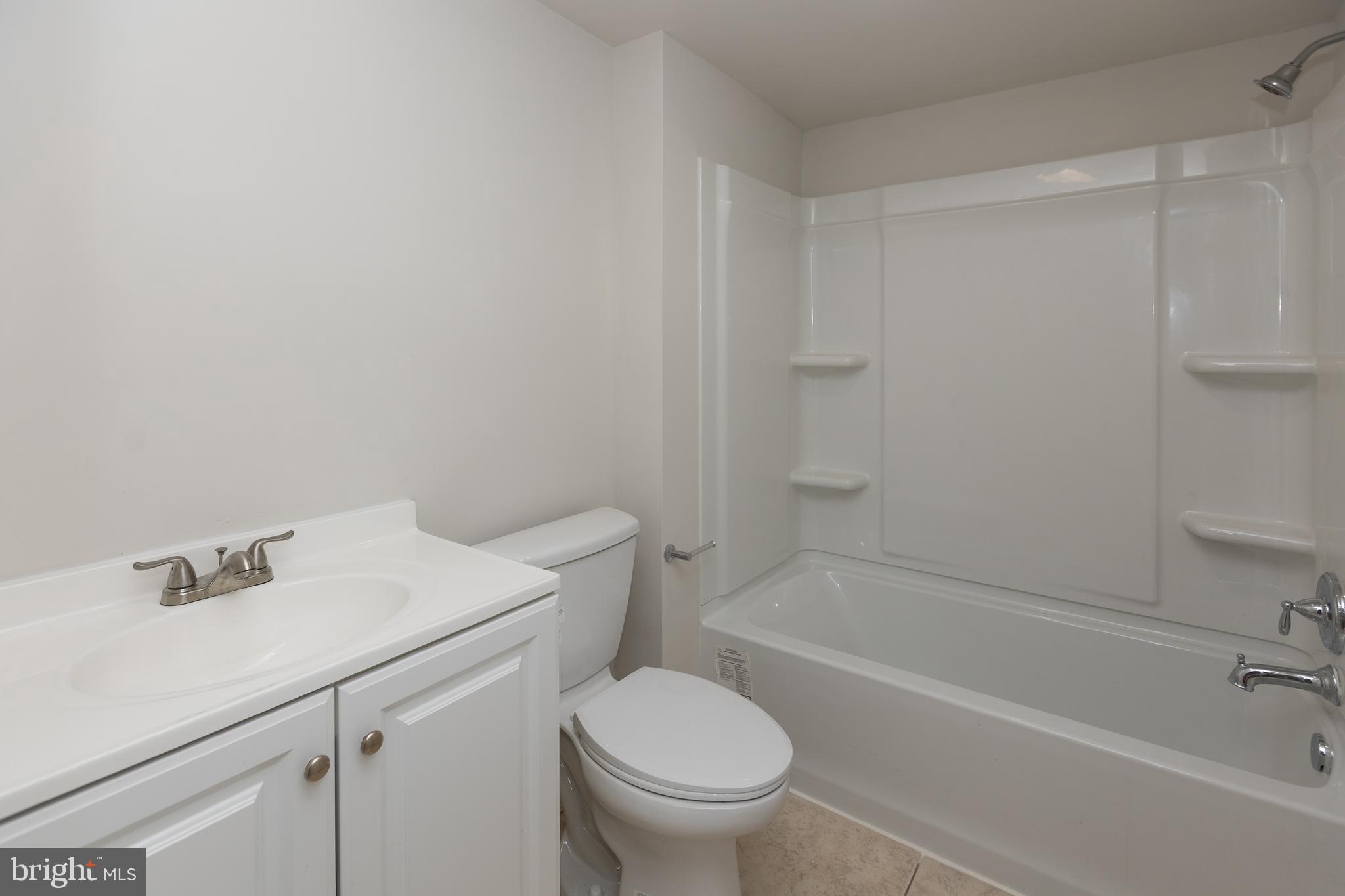 LEXINGTON COURT - Residential