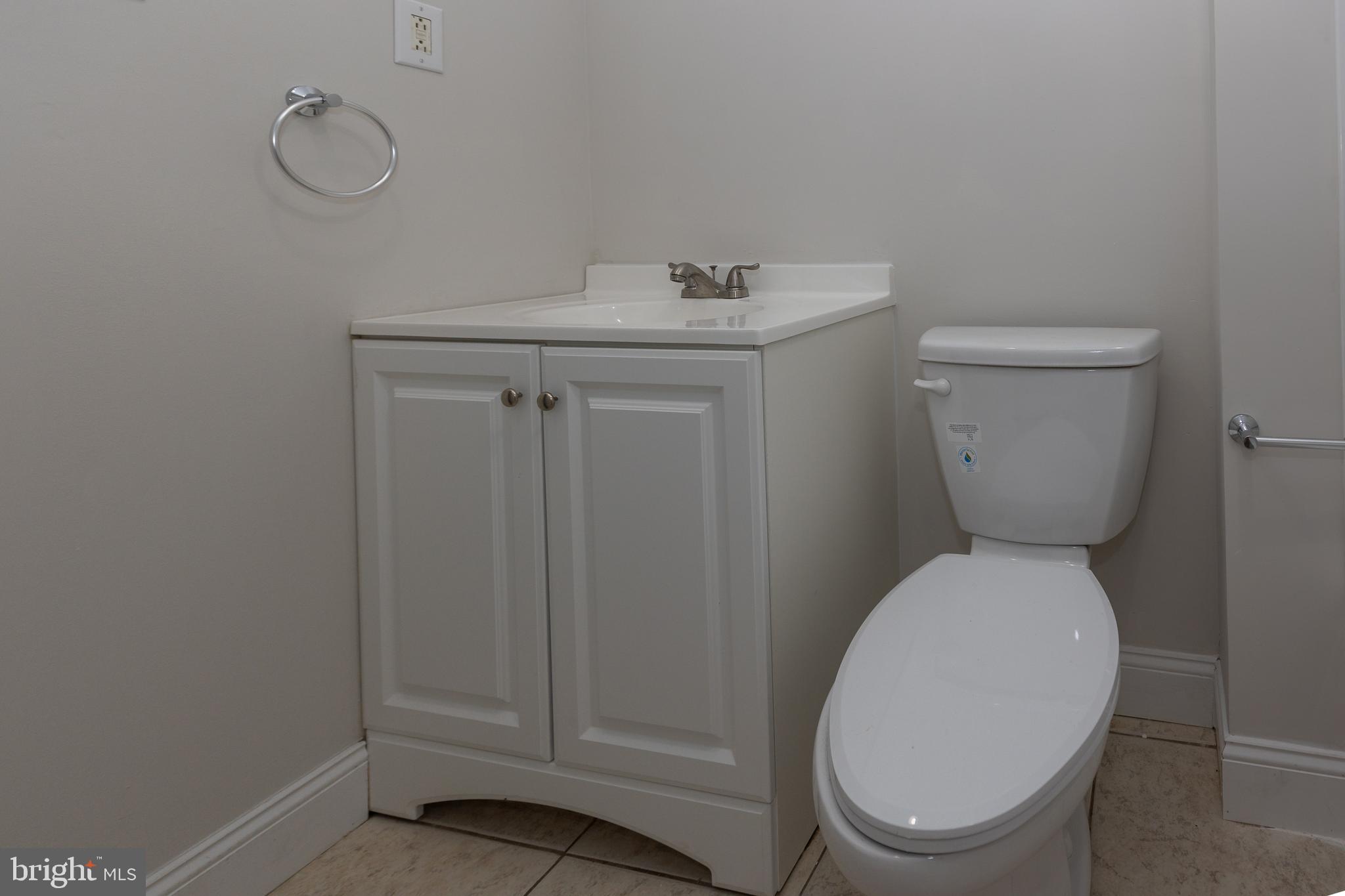 LEXINGTON COURT - Residential