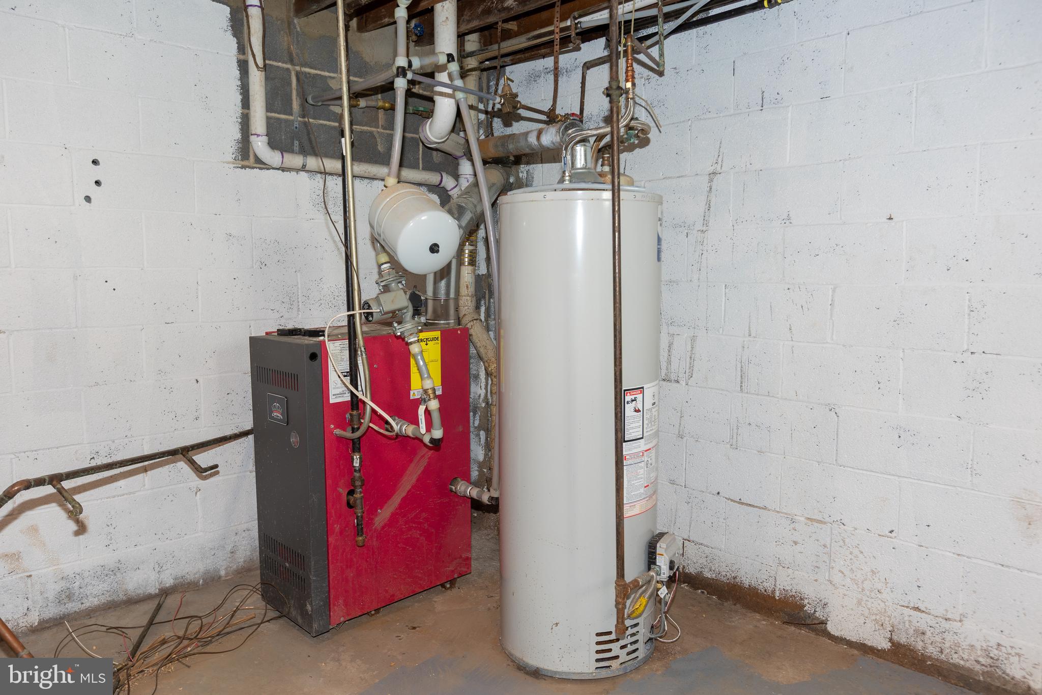 LEXINGTON COURT - Residential