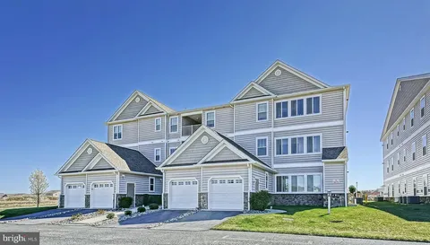 5202 E Pebble Lane Unit 5202H, Milford, DE MLS: DESU2072768