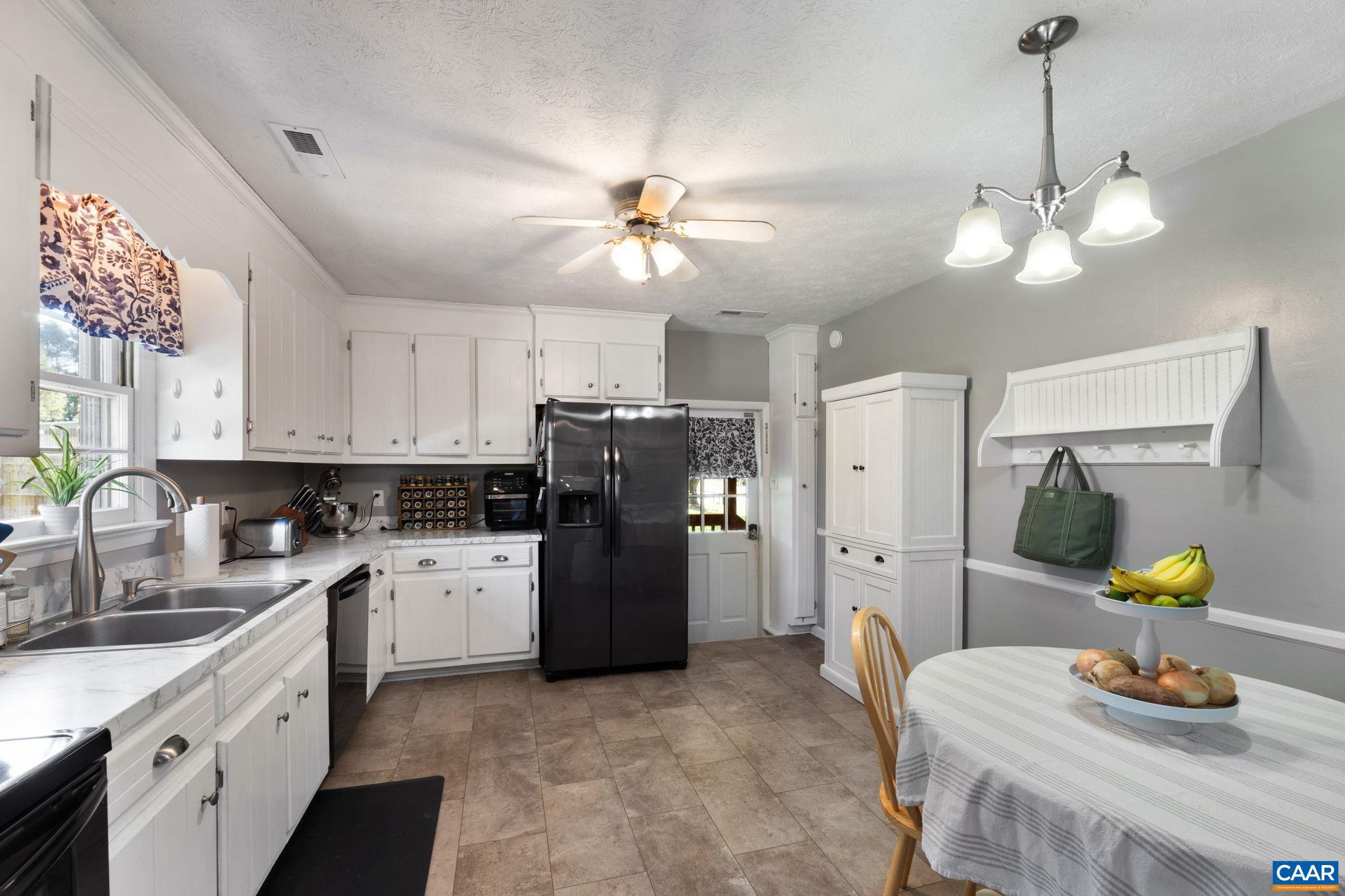 WALNUT GROVE FARM - Residential