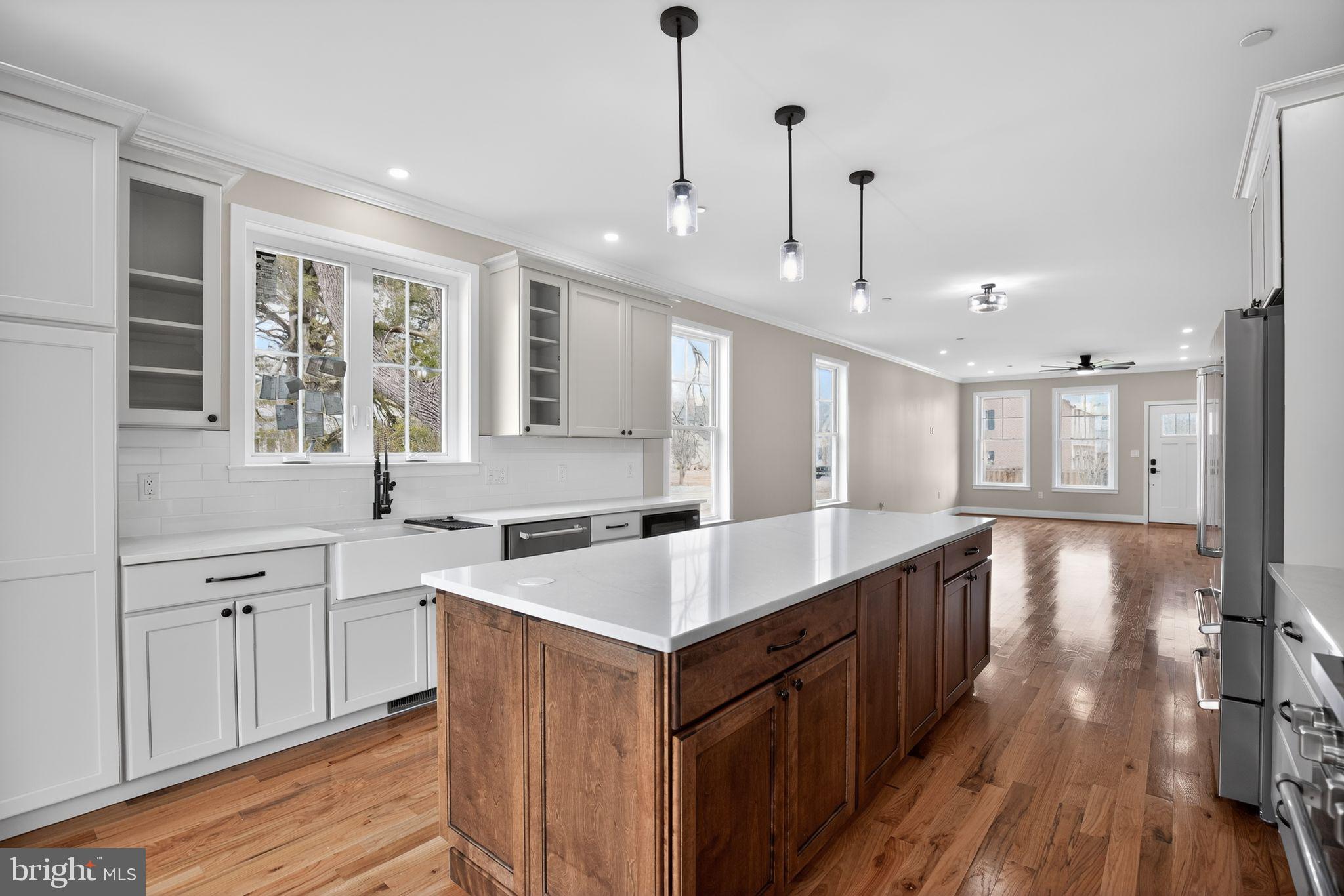 AVONDALE - Residential