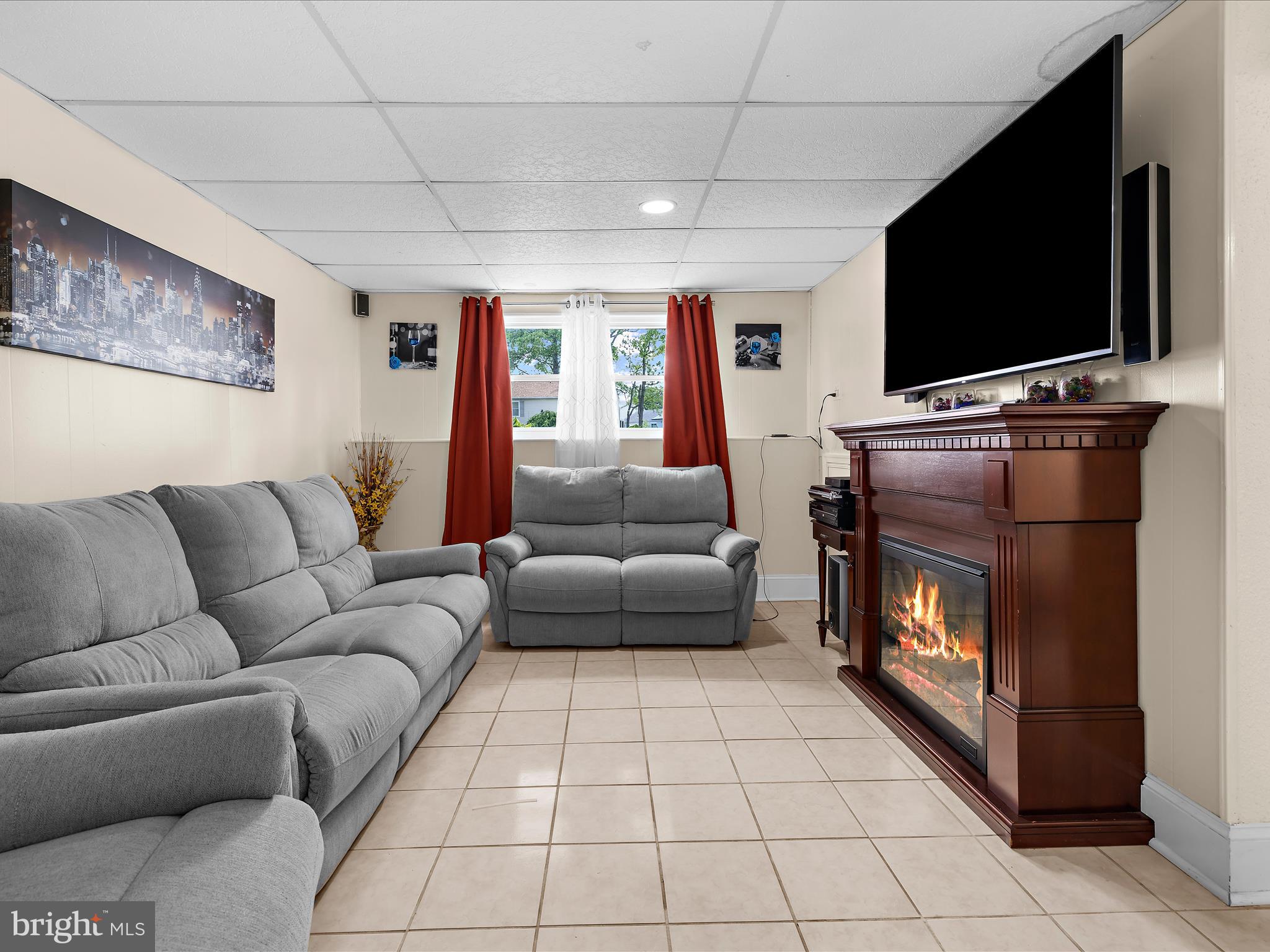 RIVERA BEACH - Residential