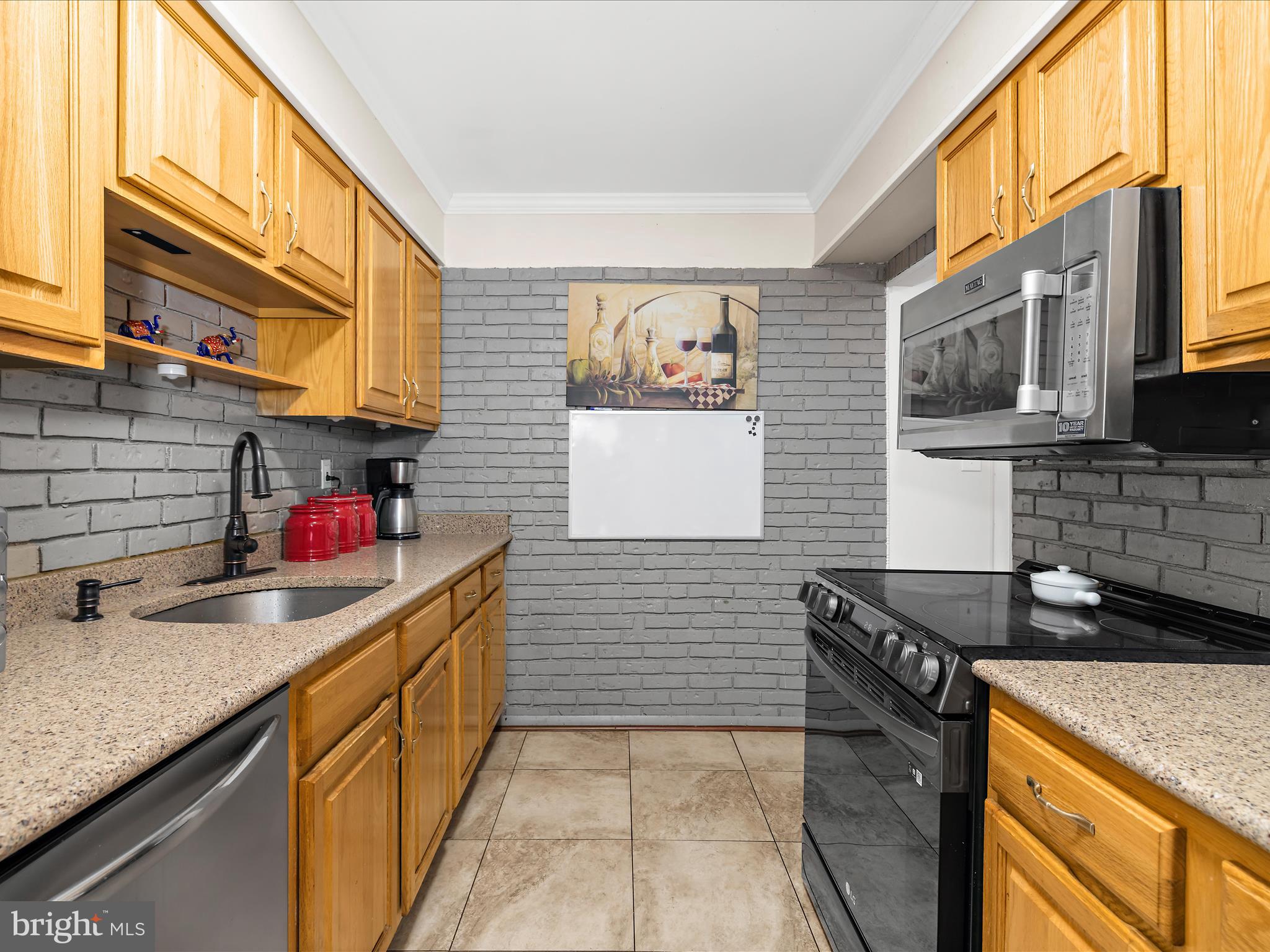 RIVERA BEACH - Residential