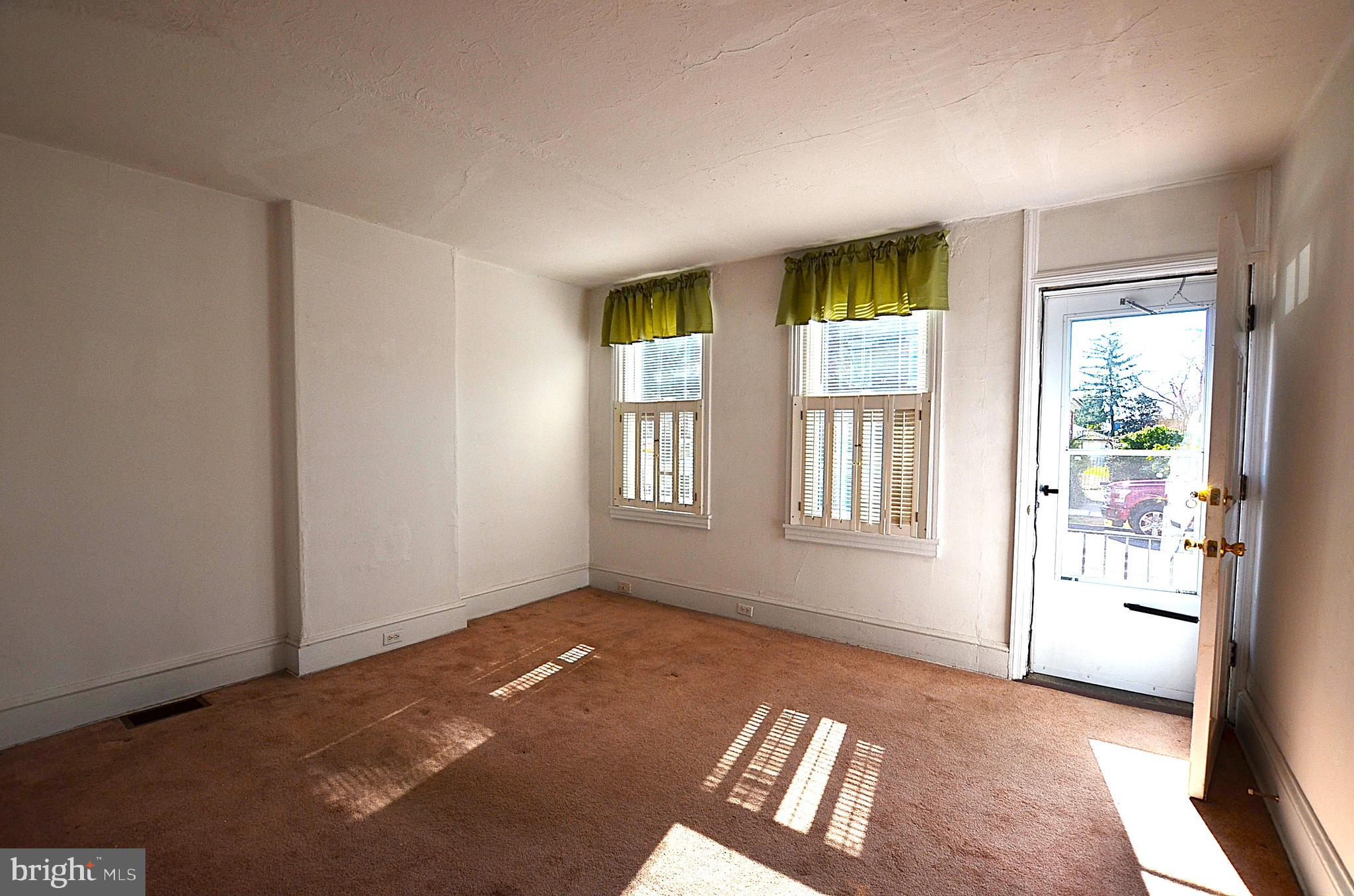 OLD NEW CASTLE - Residential