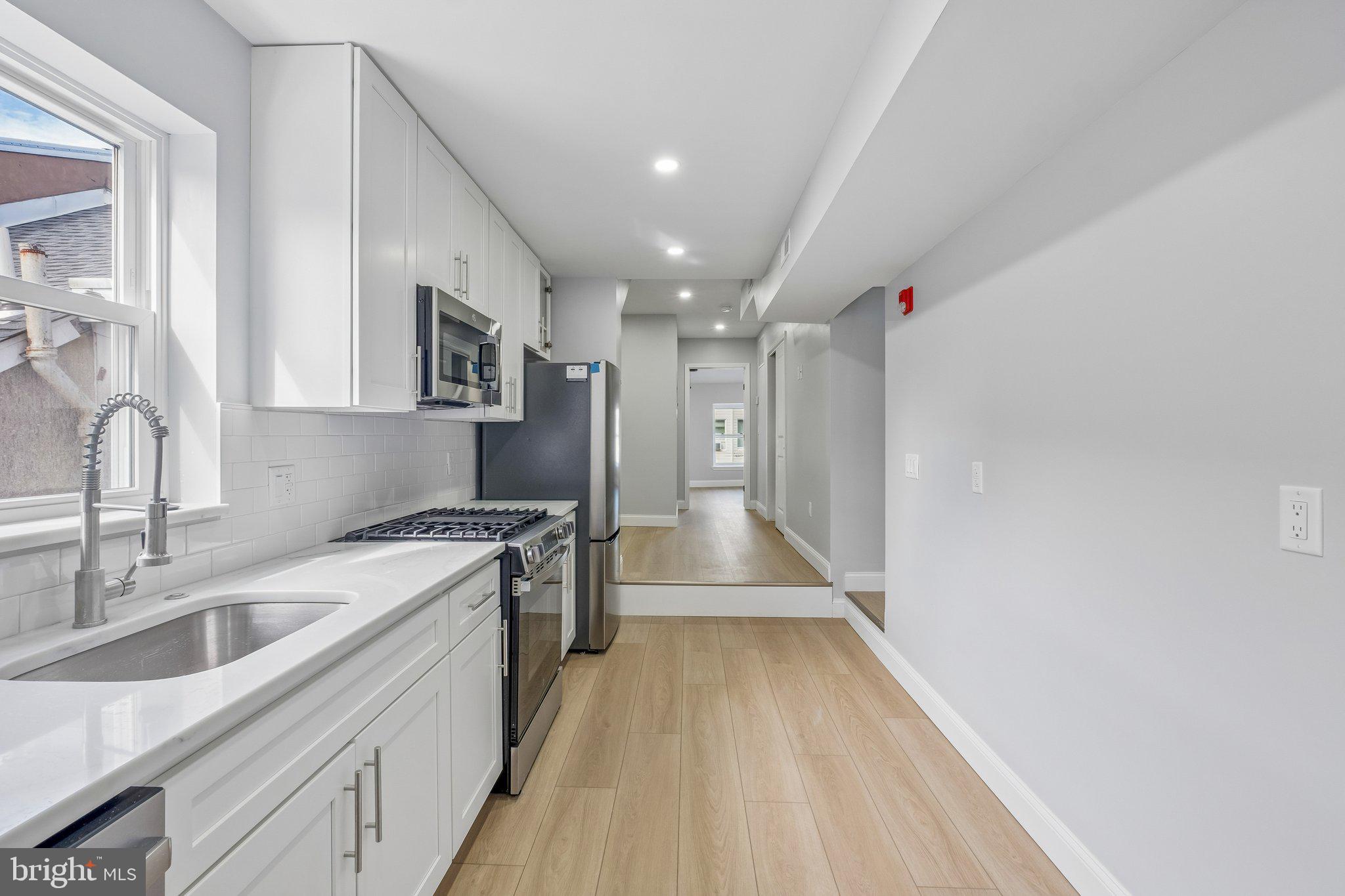617 8TH STREET S 3