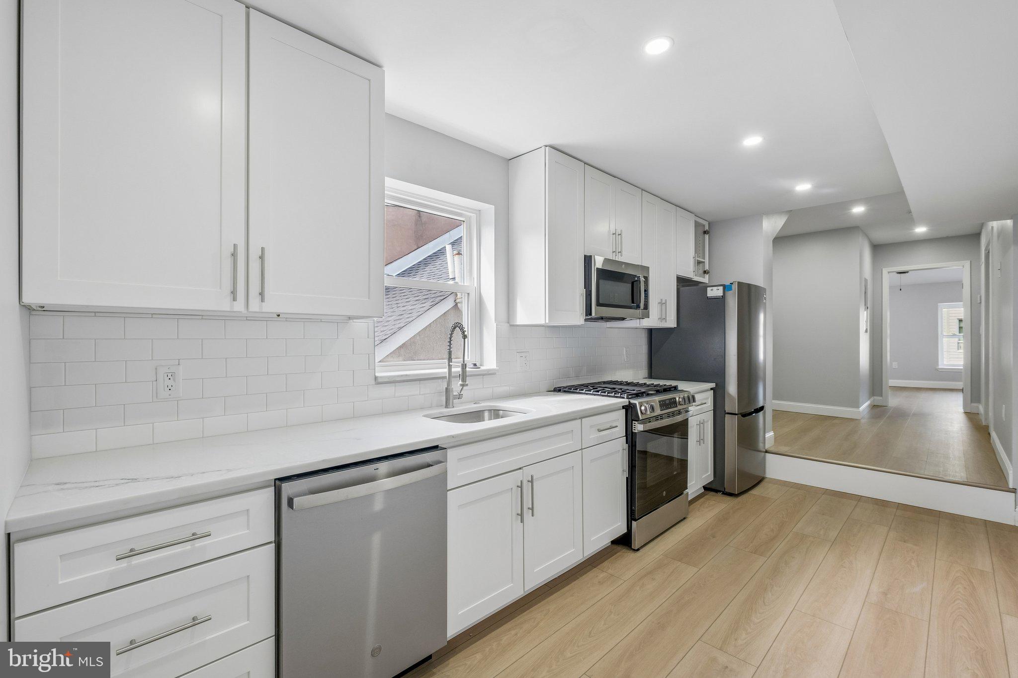 617 8TH STREET S 3