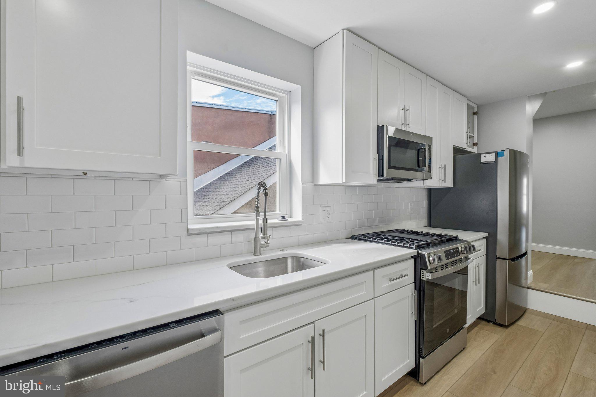 617 8TH STREET S 3