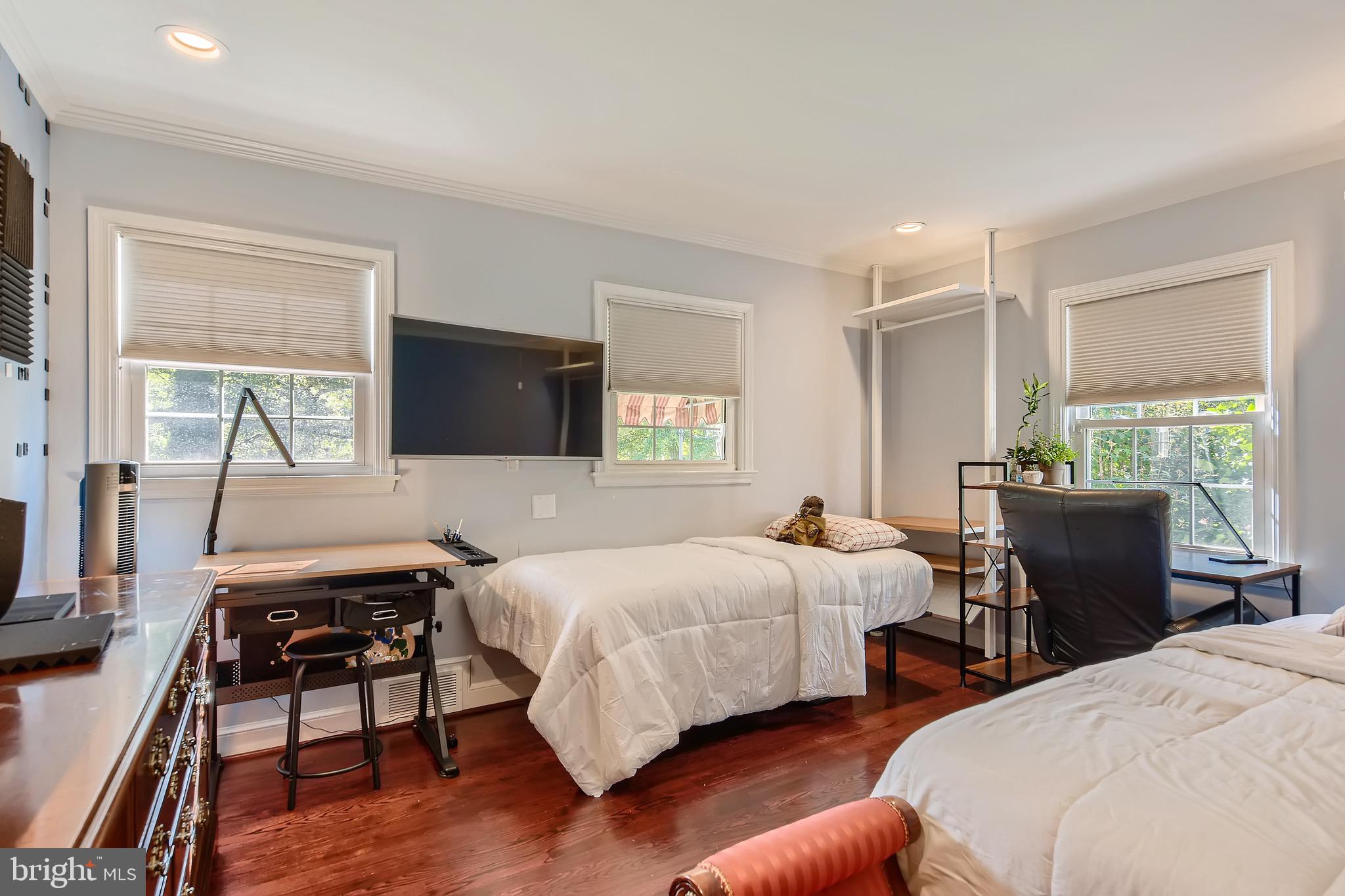 HAMPTON - Residential